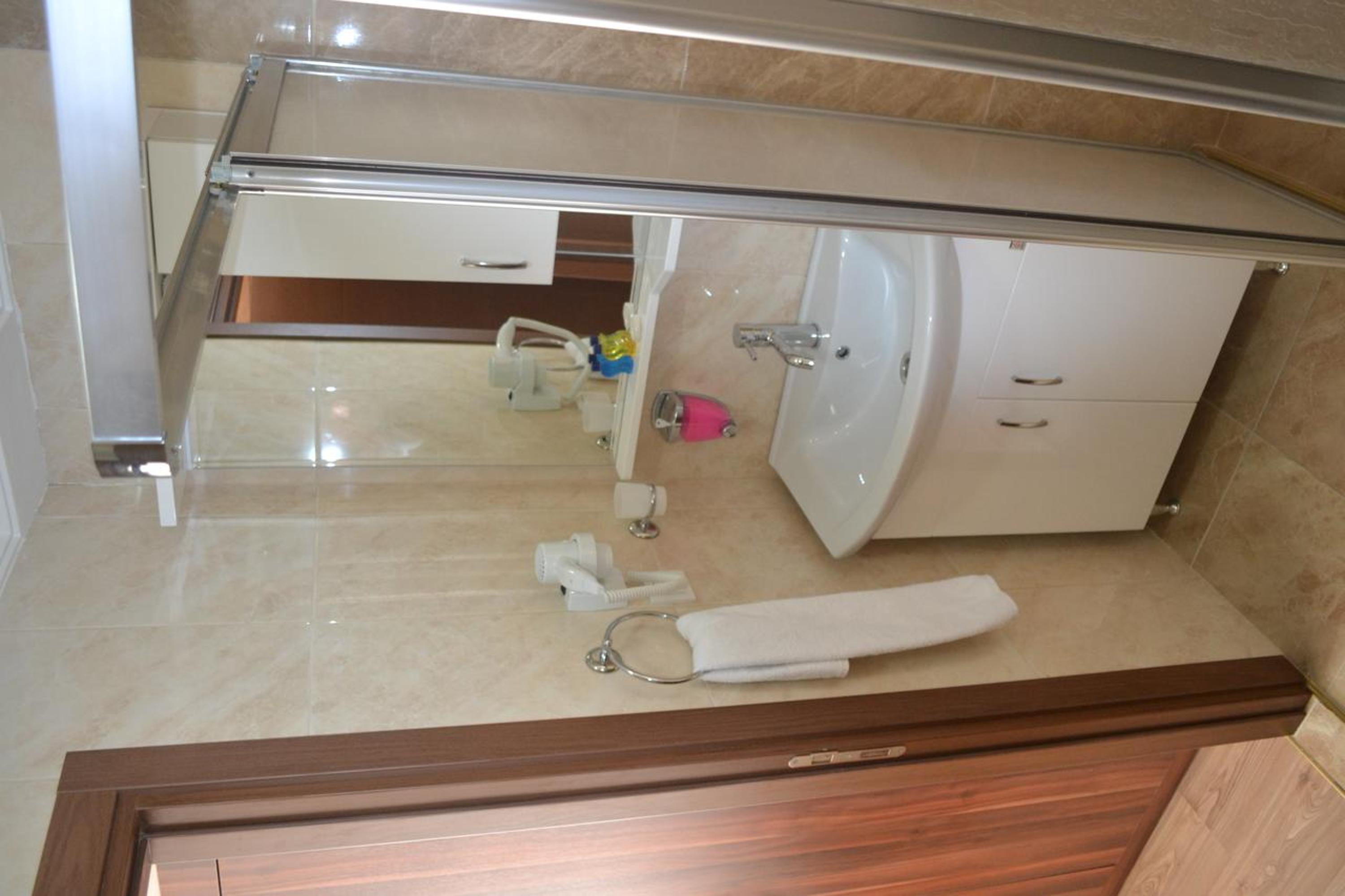 Budget Double Room photo 2