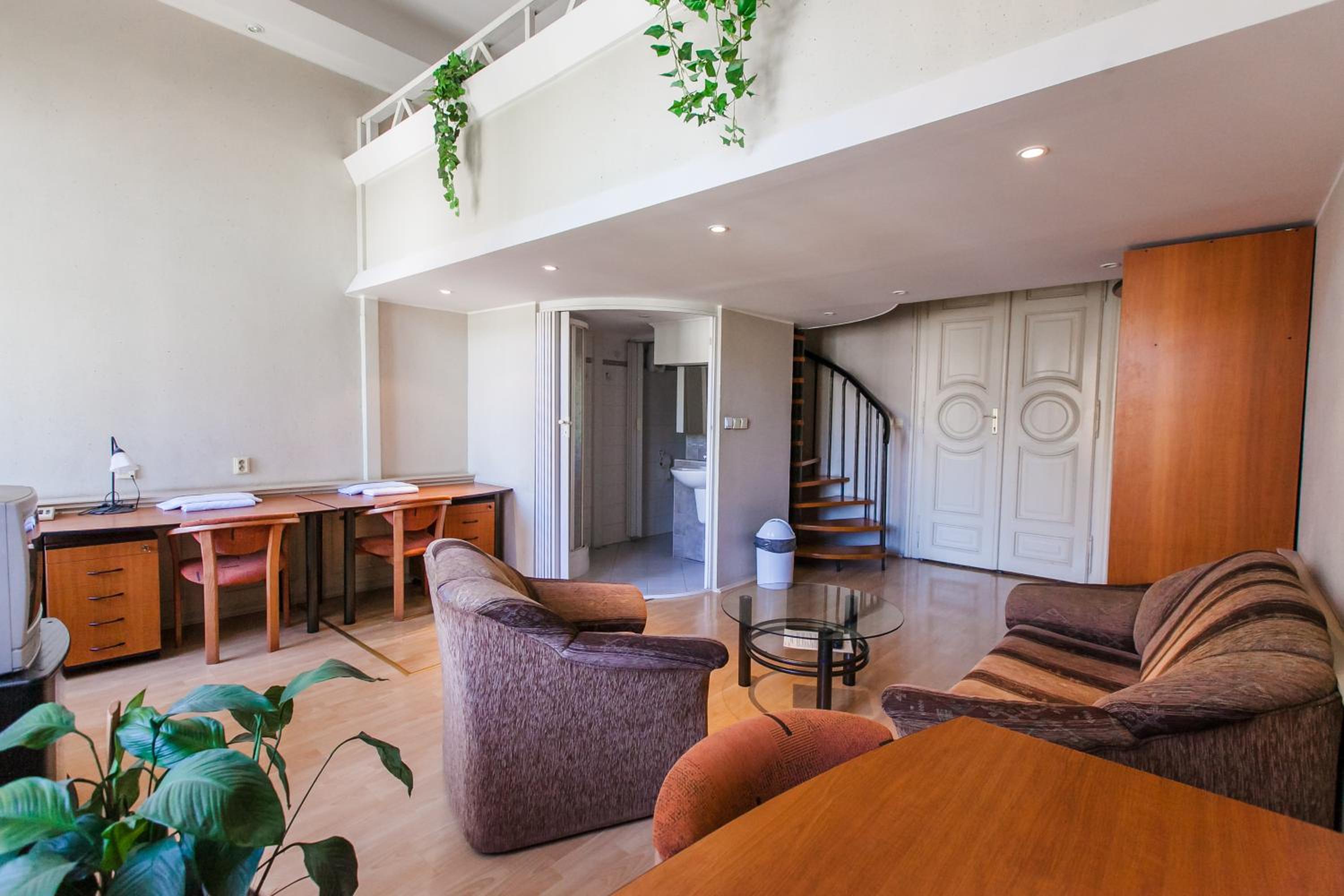 Triple Room