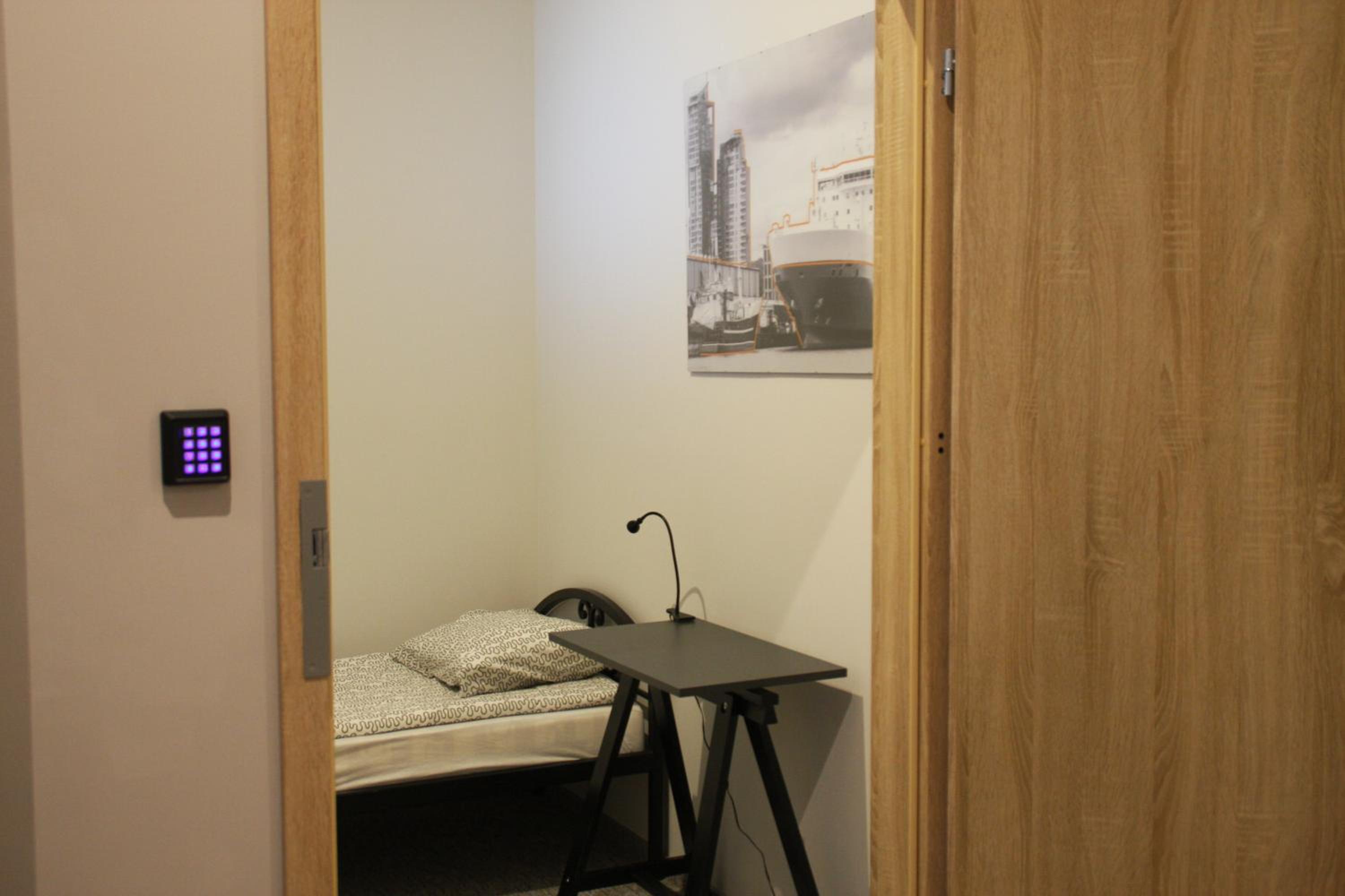Small Single Room photo 1