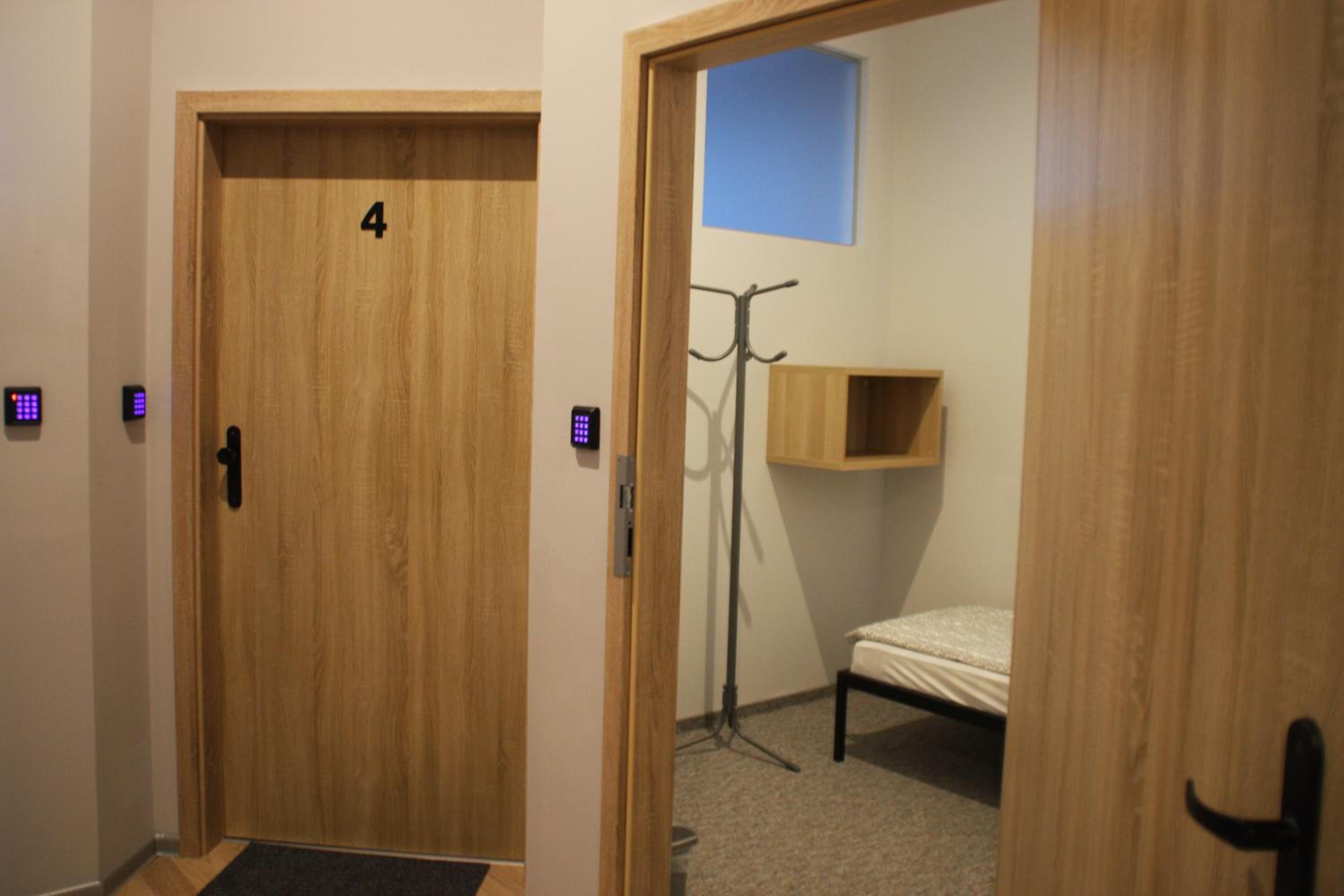 Small Single Room photo 3