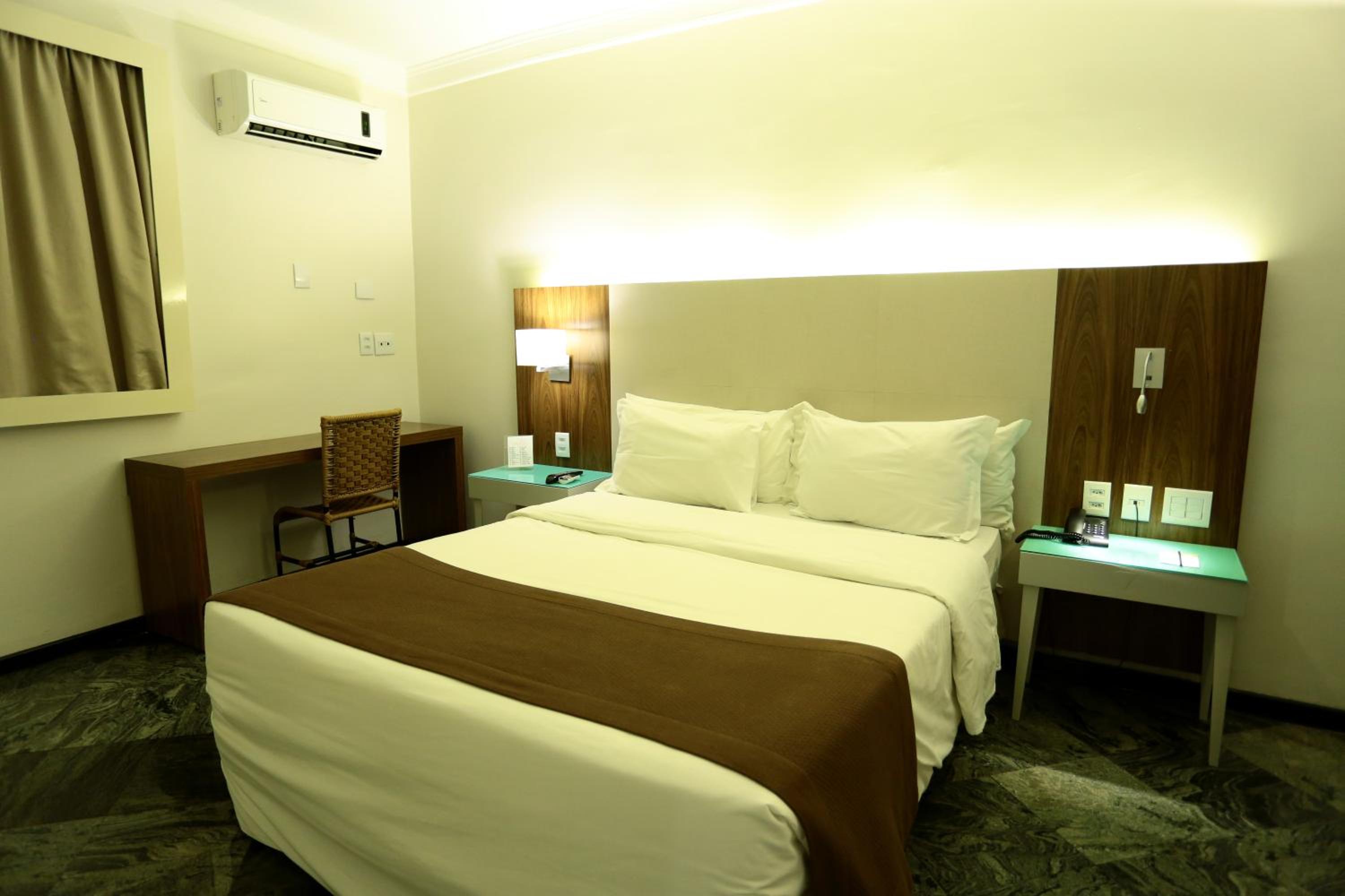 Standard Double Room - Photo 4