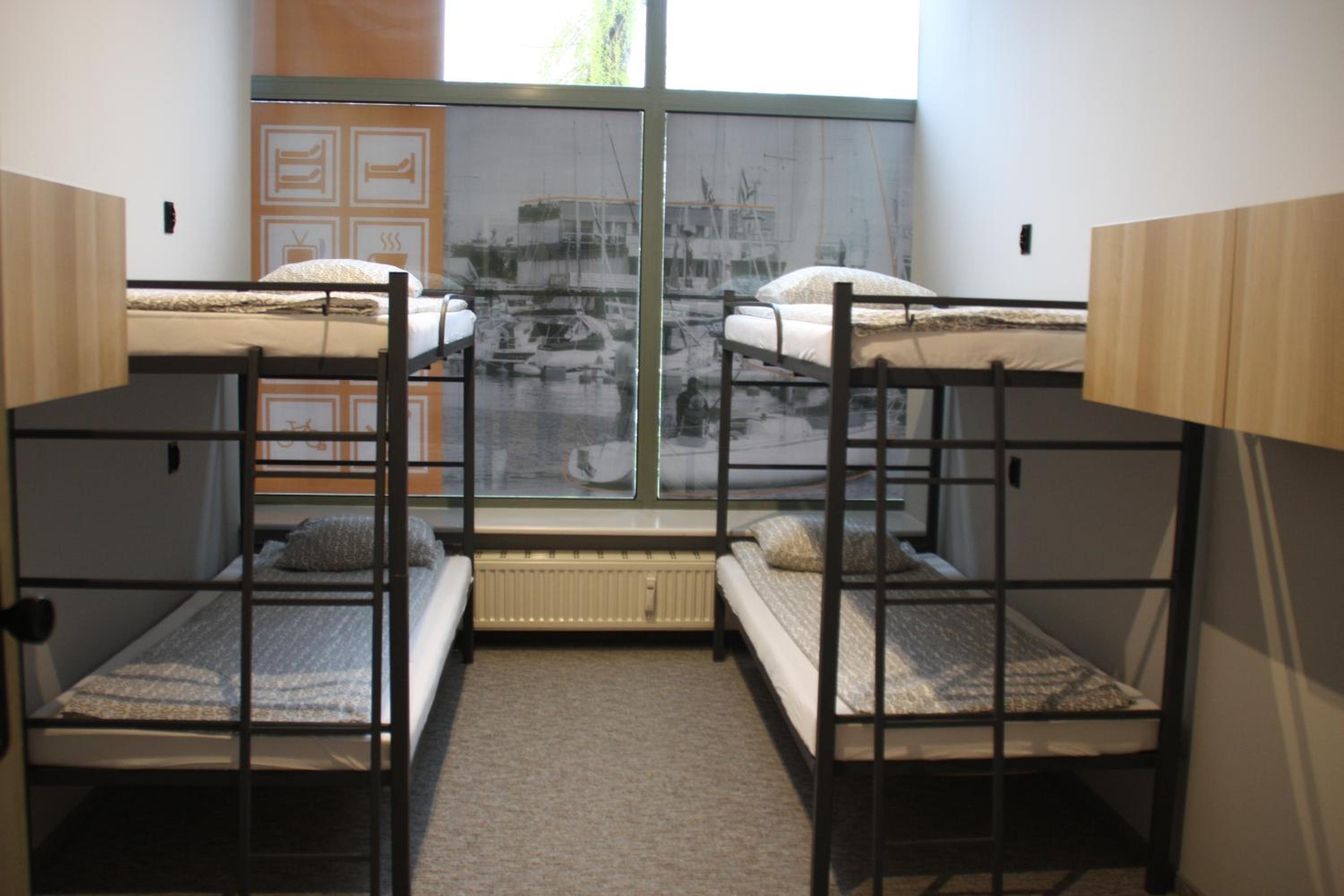 Bed in 4-Bed Dormitory Room photo 1