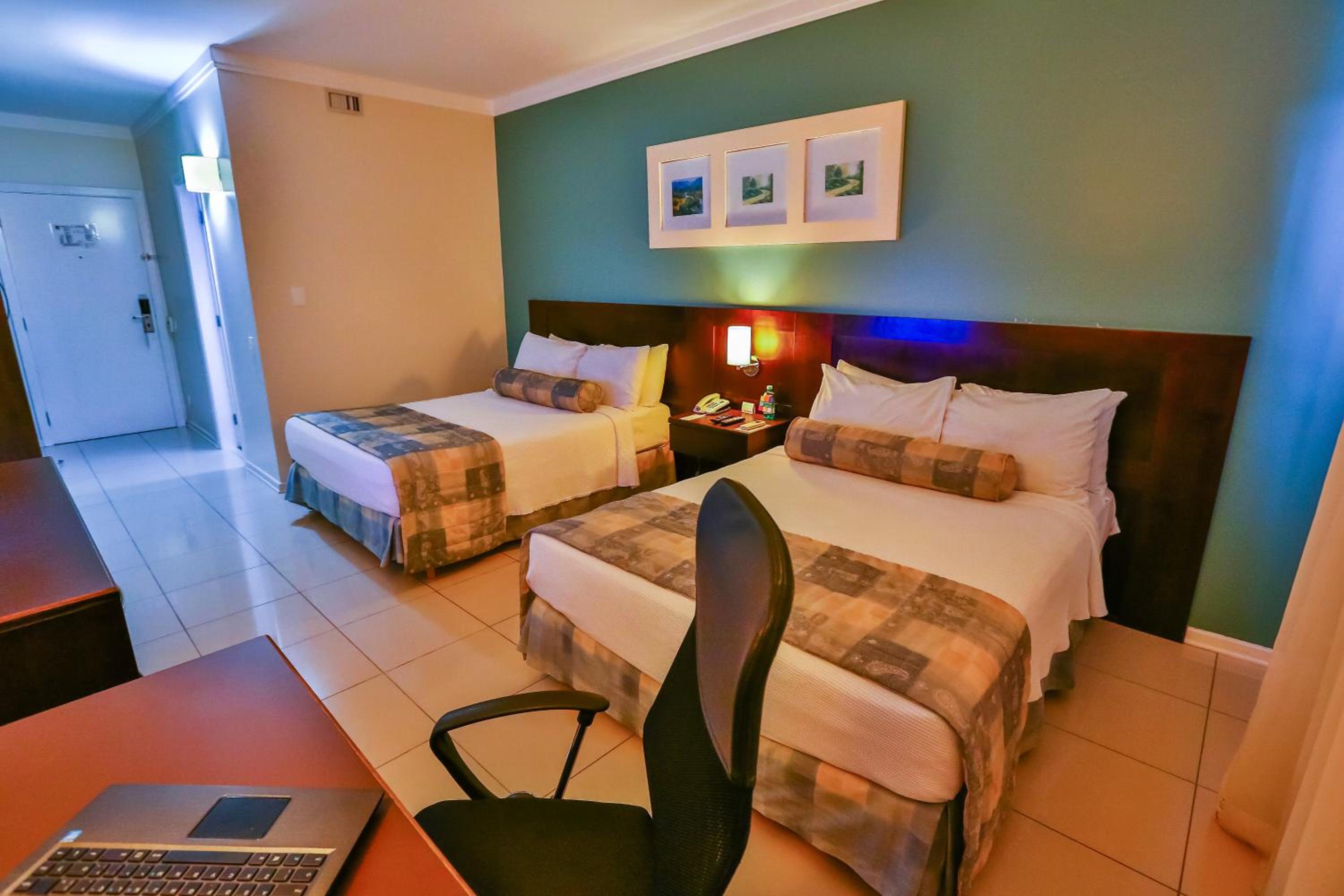 Deluxe Twin Room - Photo 2