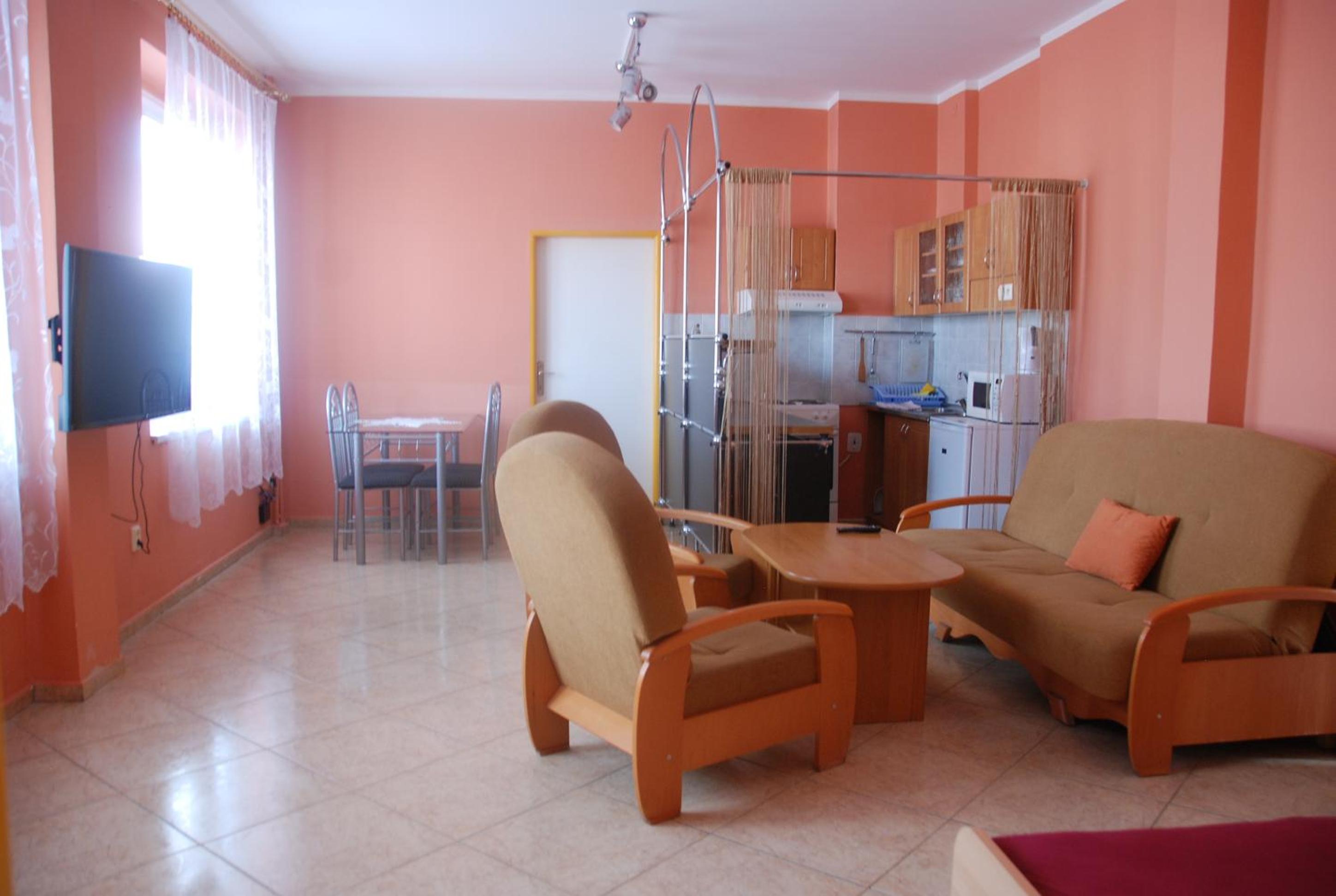 Deluxe Two-Bedroom Apartment (4 Adults) - Photo 3