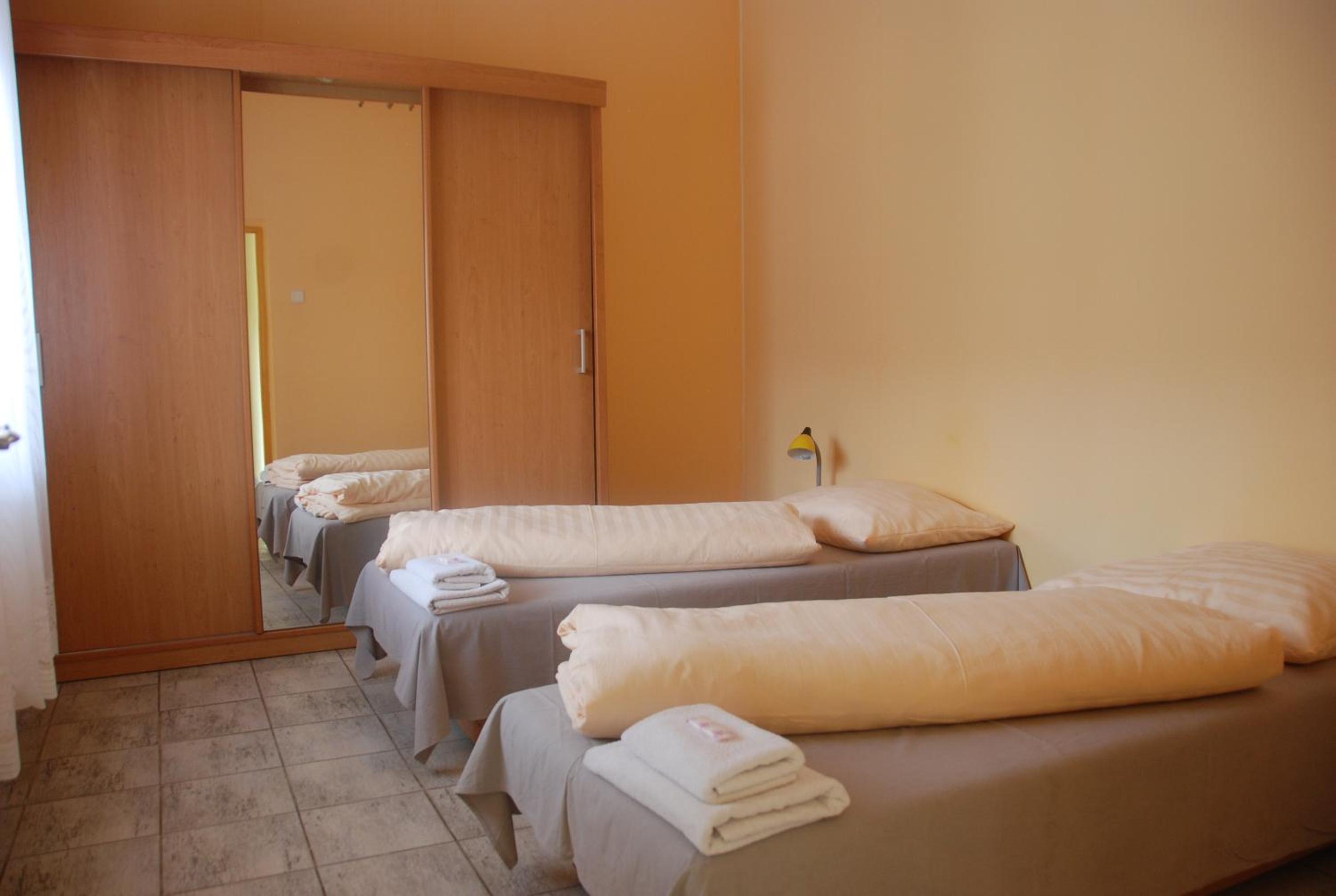 Deluxe Two-Bedroom Apartment (4 Adults) - Photo 2