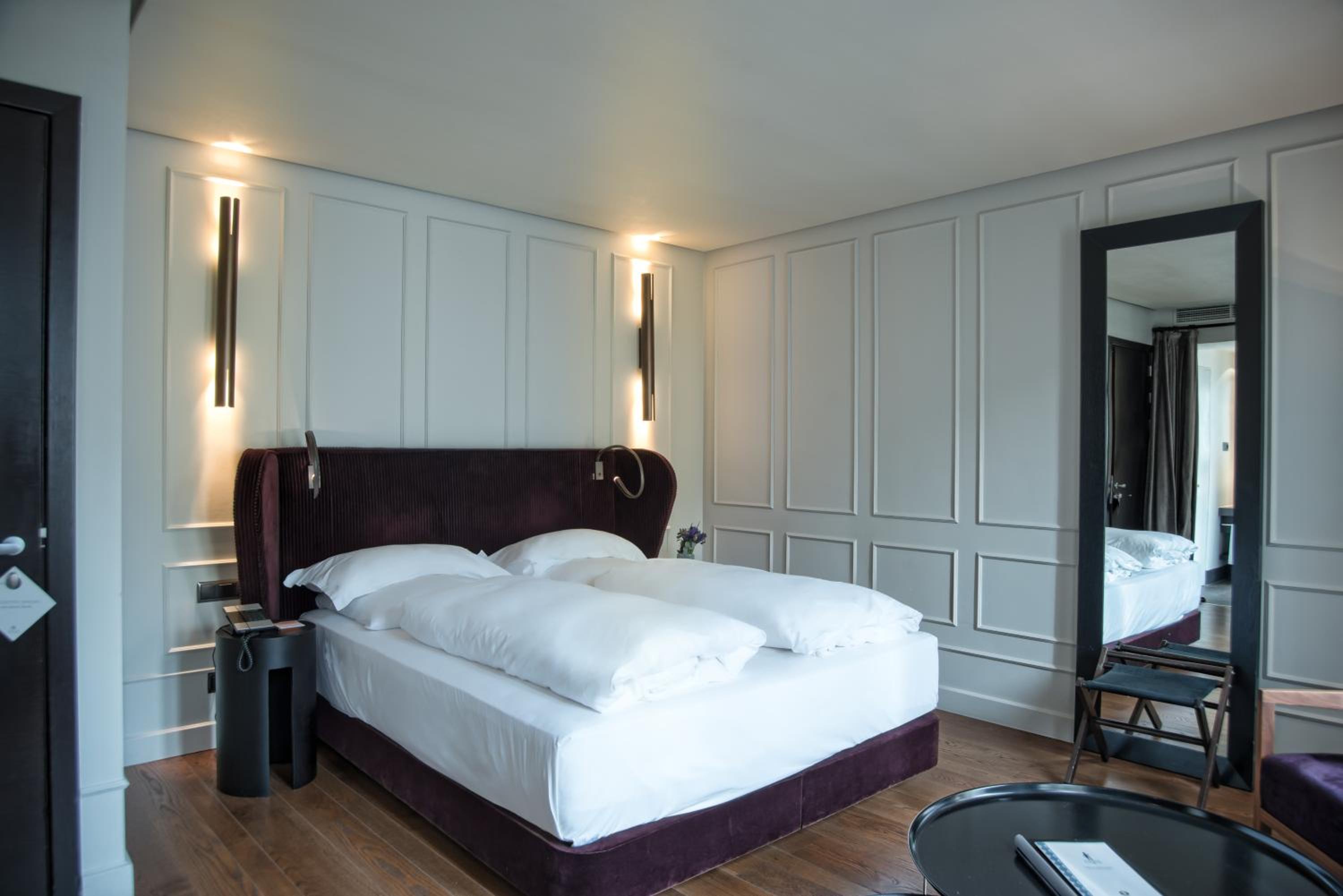 Deluxe Double or Twin Room - Photo 8