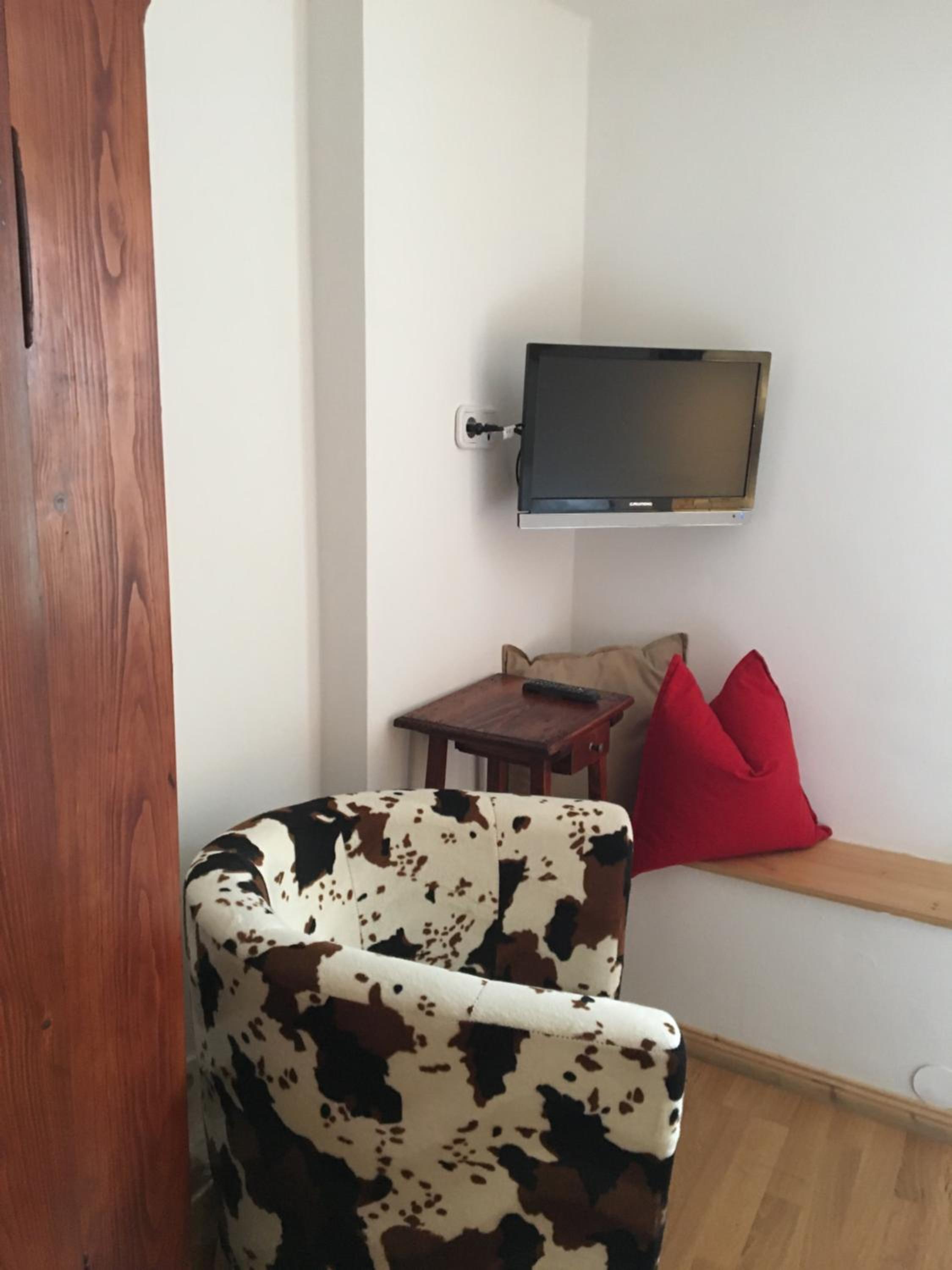 Standard Double Room - Photo 2