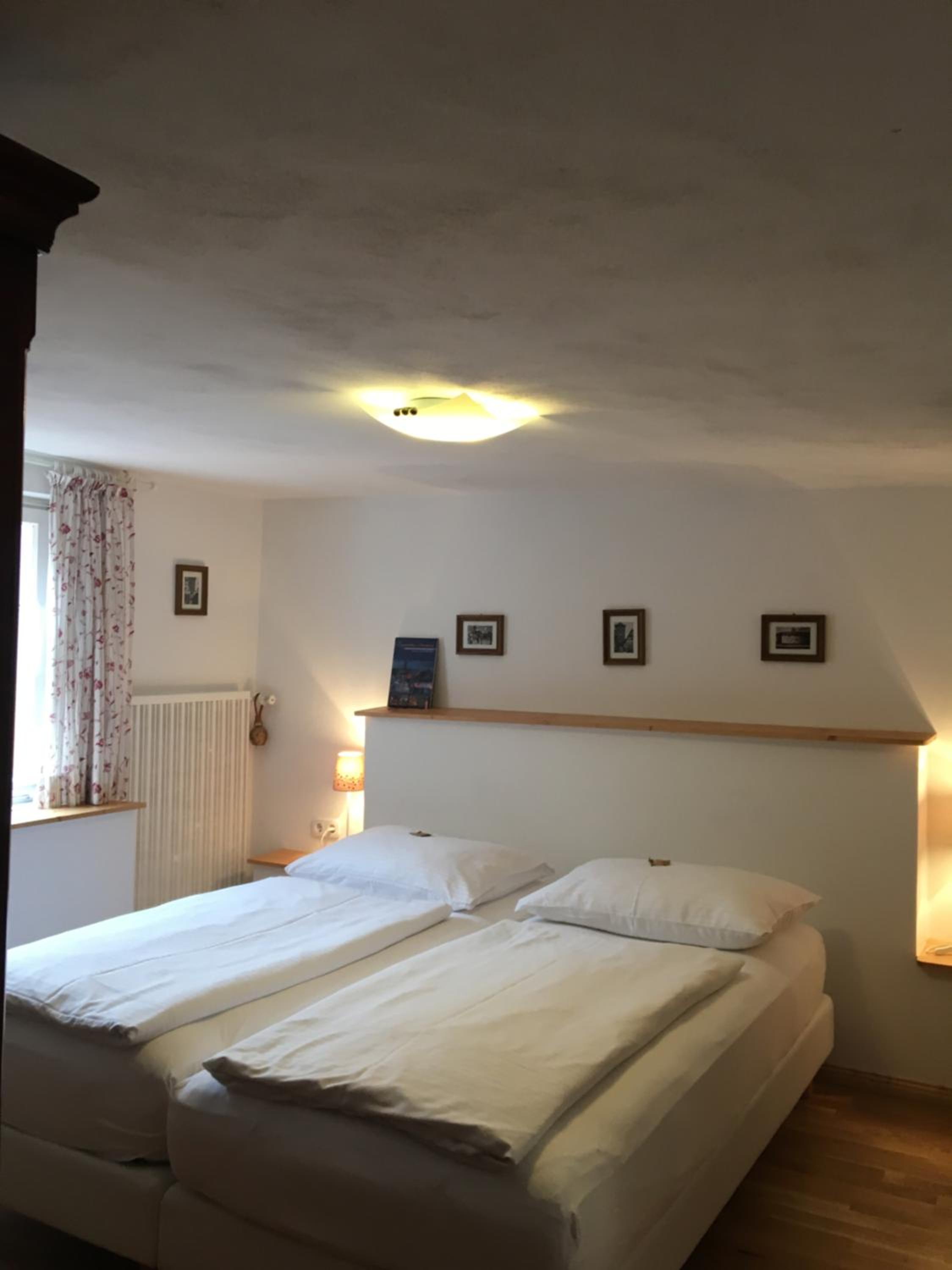 Standard Double Room - Photo 3