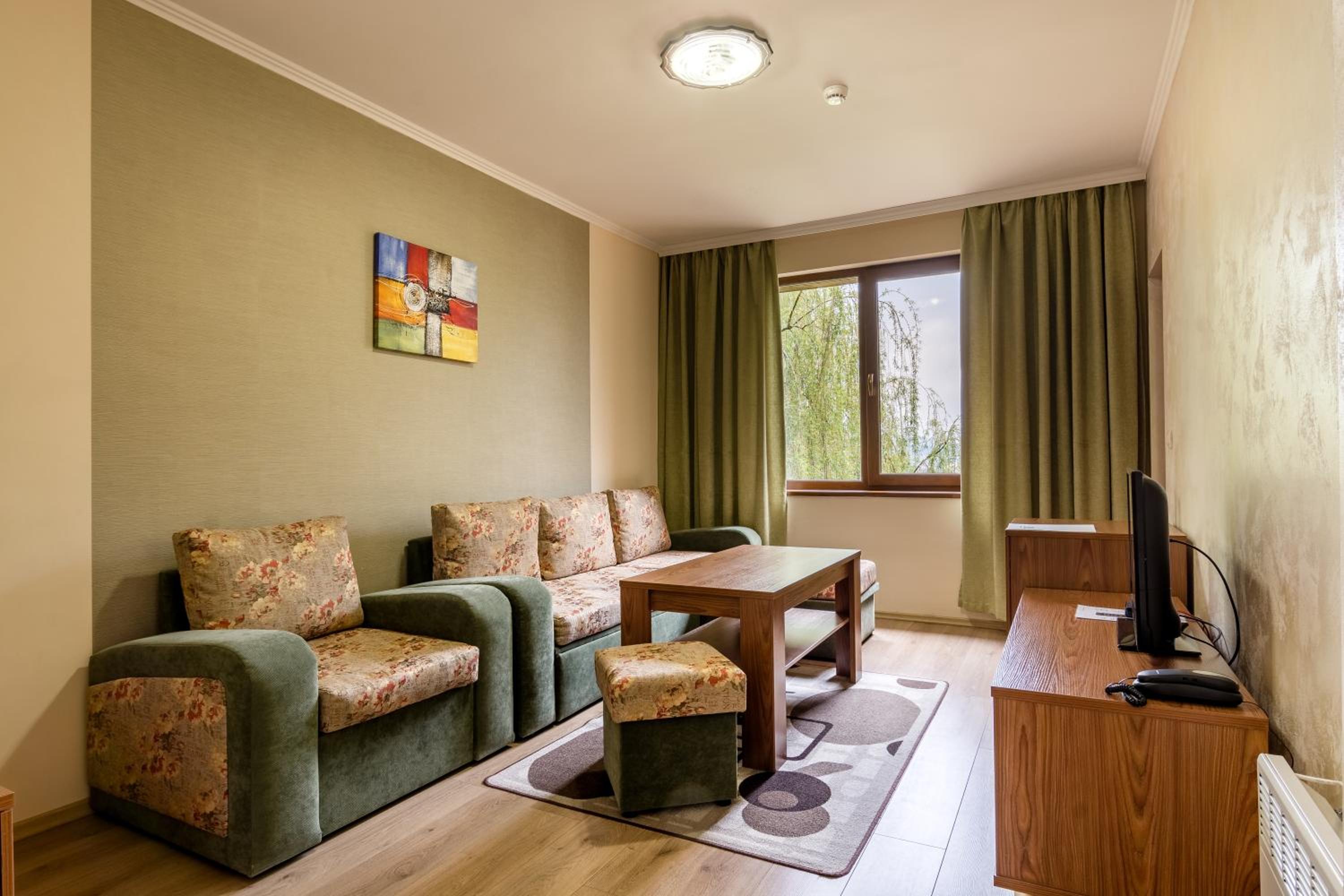 Suite with Balcony - Free Spa Access photo 3