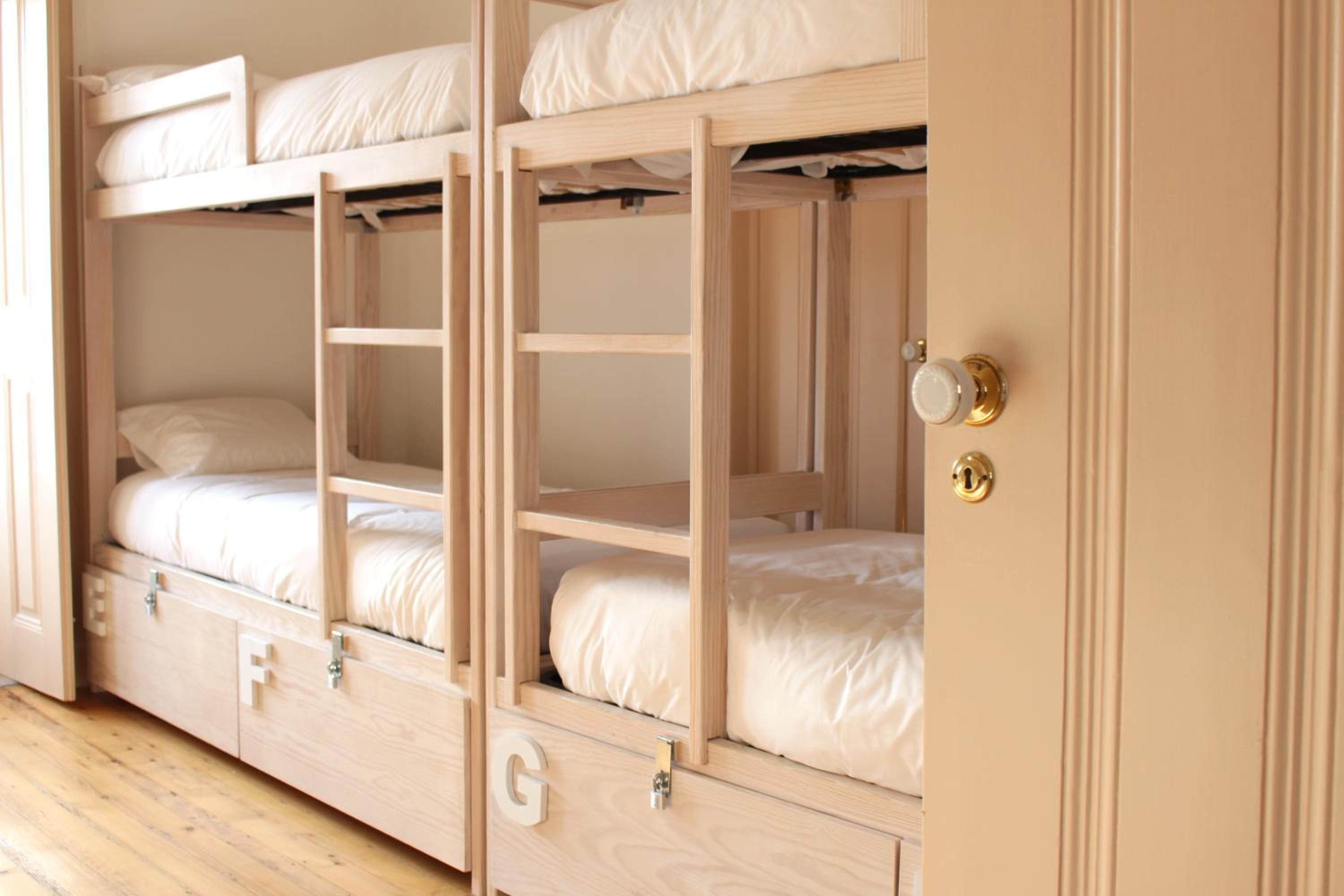 Bed in 8-Bed Dormitory Room photo 3