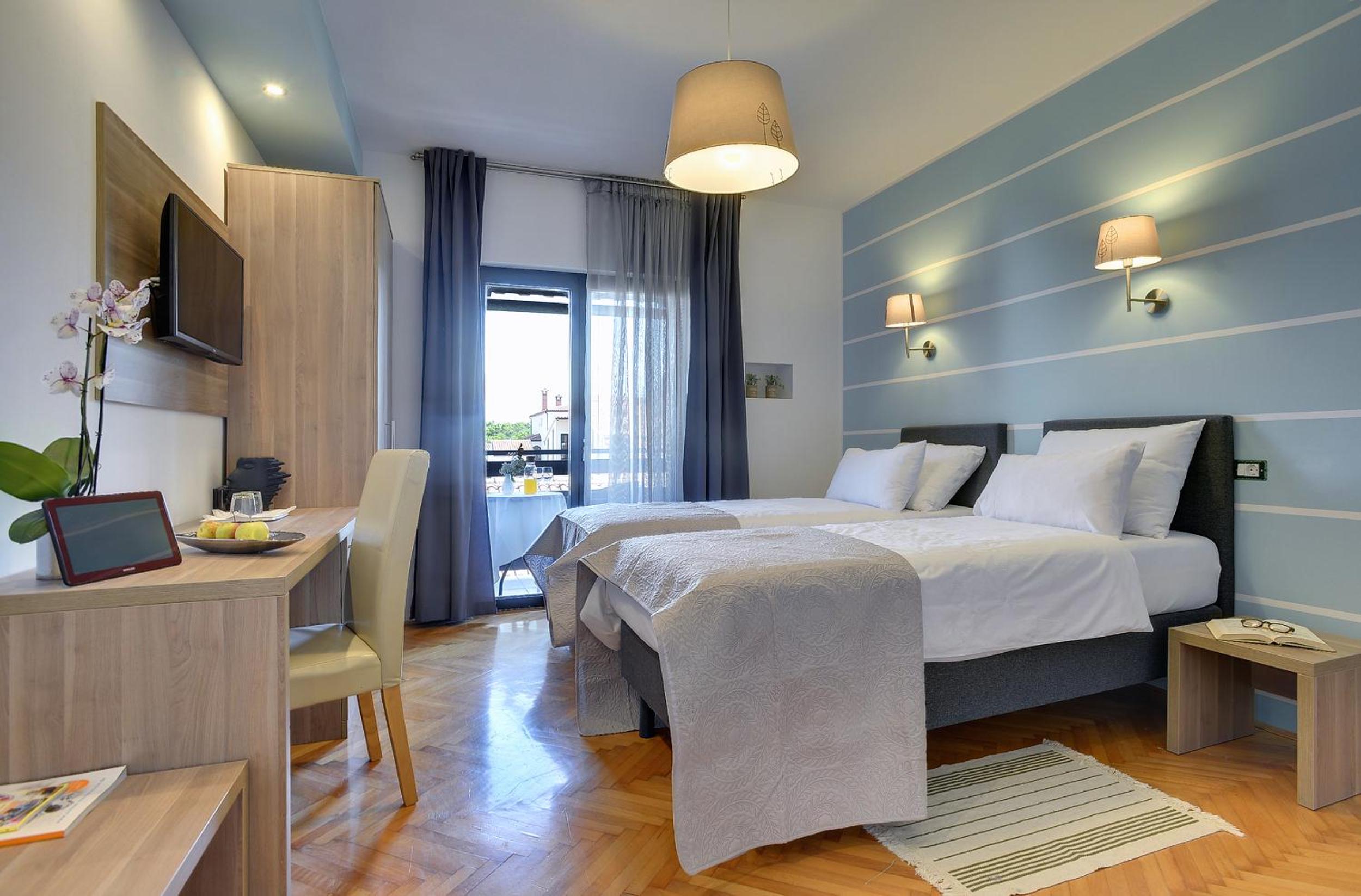 Special offer - Superior Double or Twin Room with Terrace - Photo 2