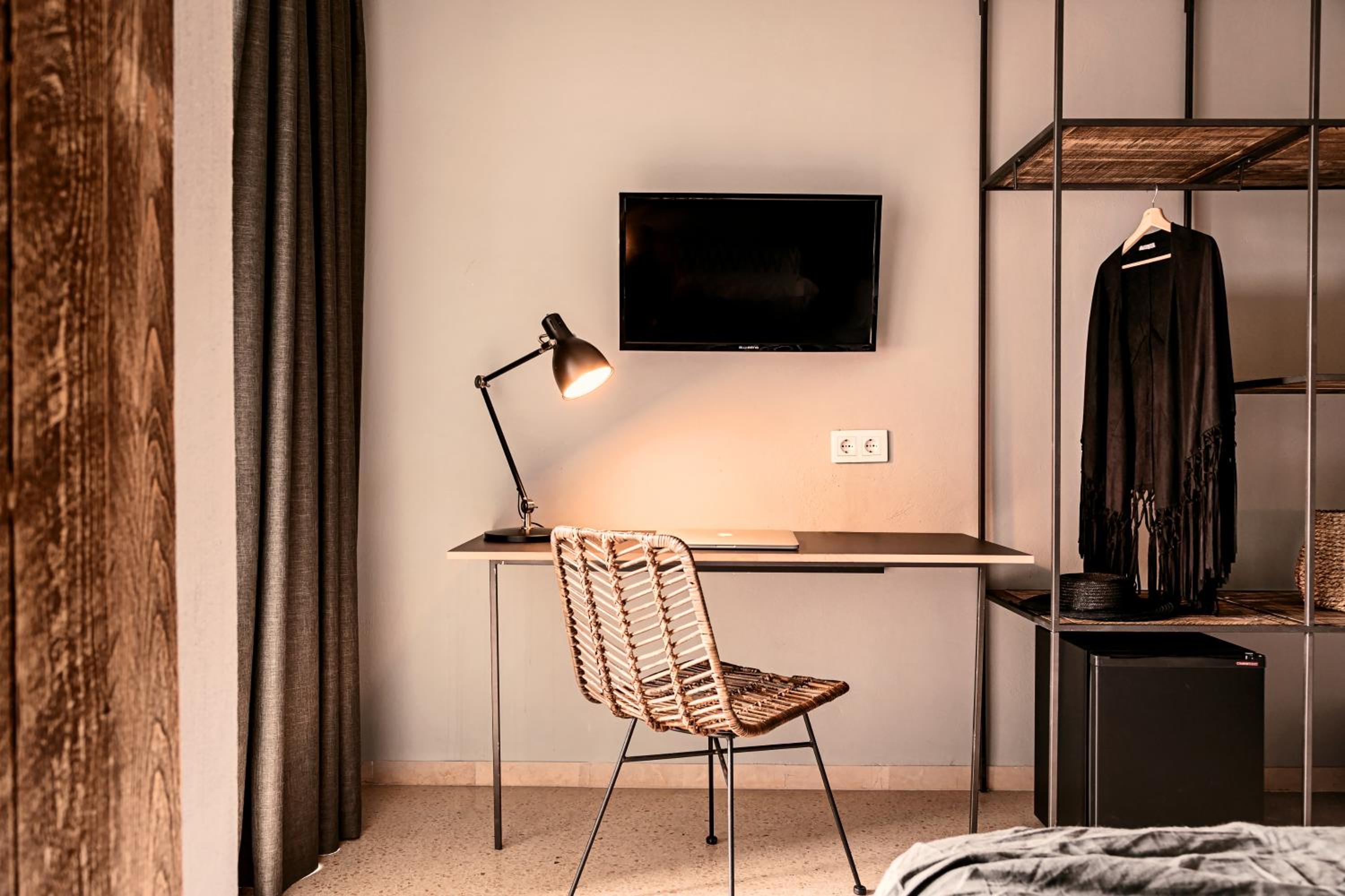 Double Room thumbnail 5