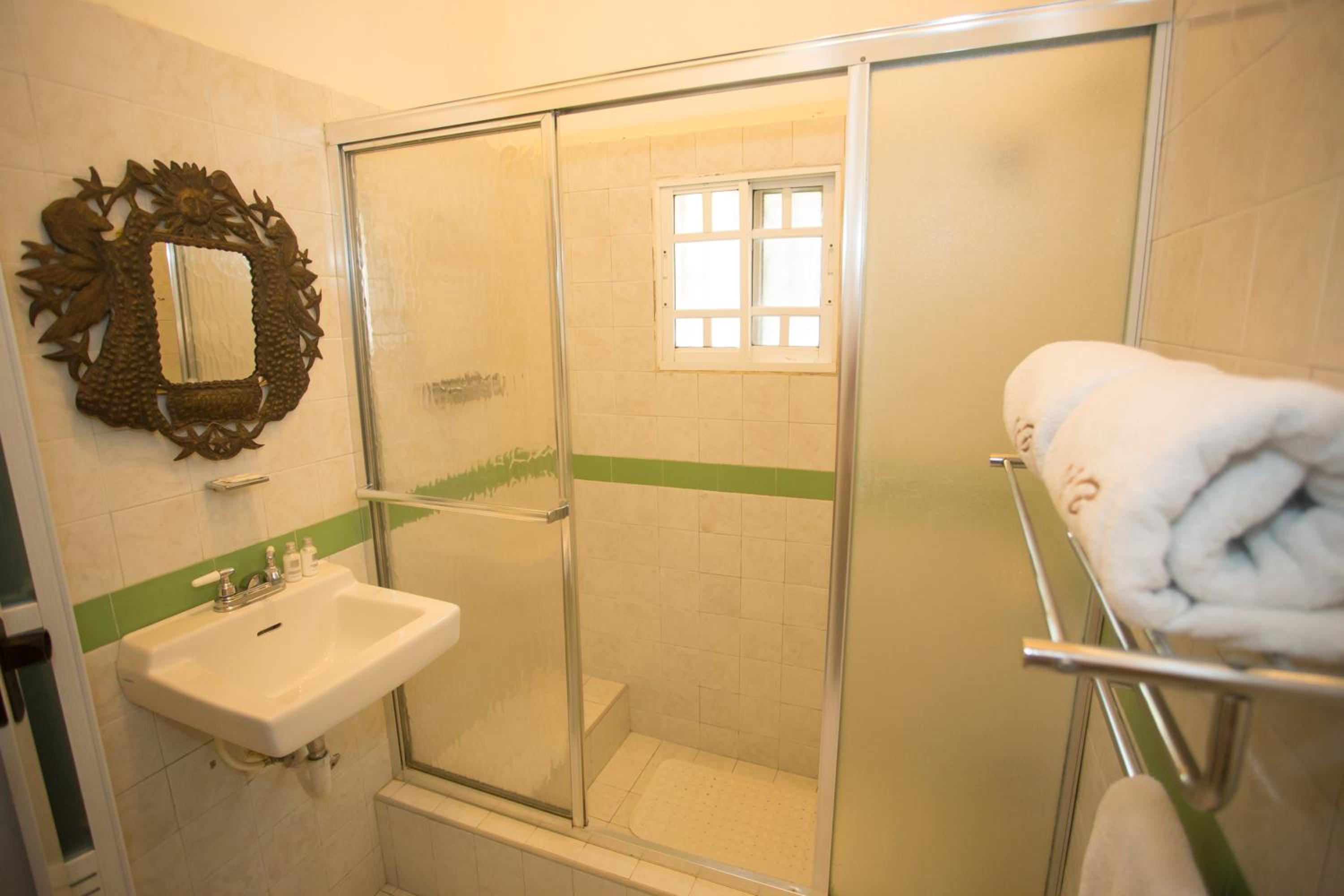 Large Single Room photo 2