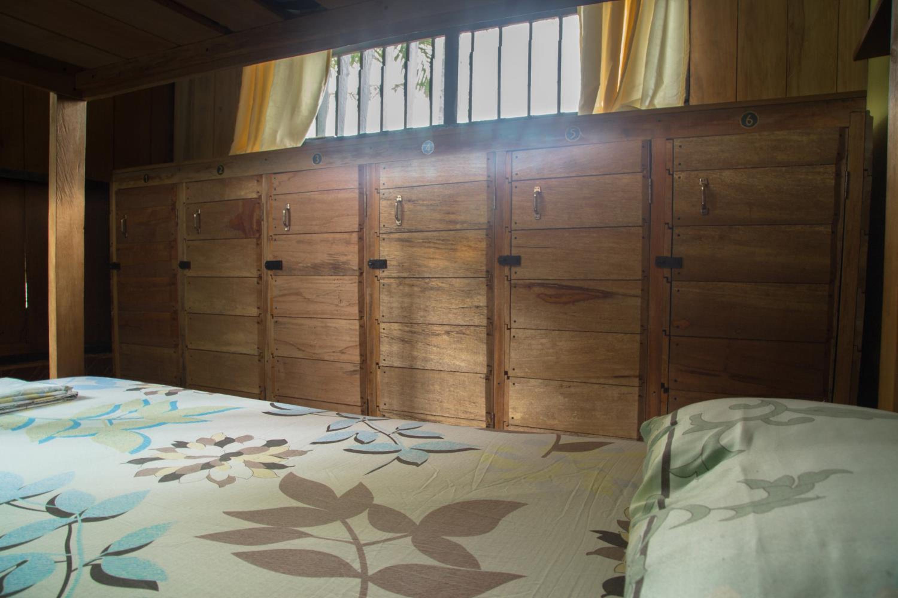 Single Bed in 6-Bed Dormitory Room photo 2