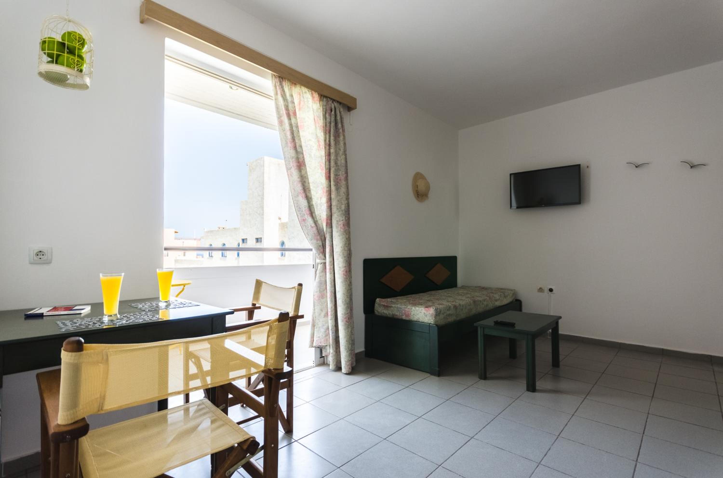 One-Bedroom Apartment with City View