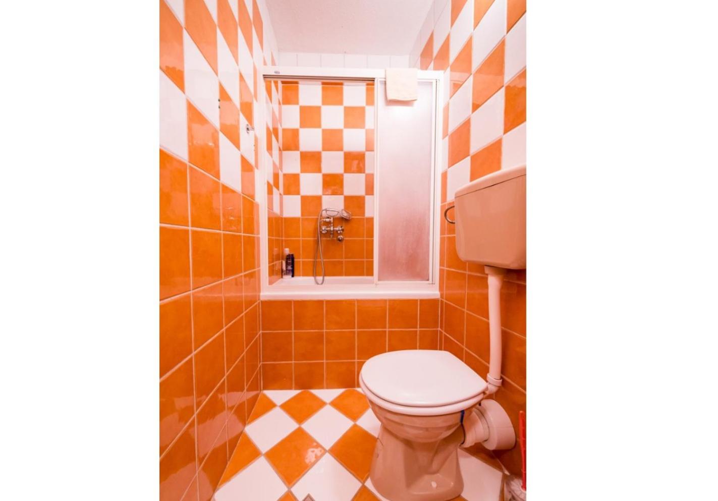 Quadruple Room with Private Bathroom photo 3