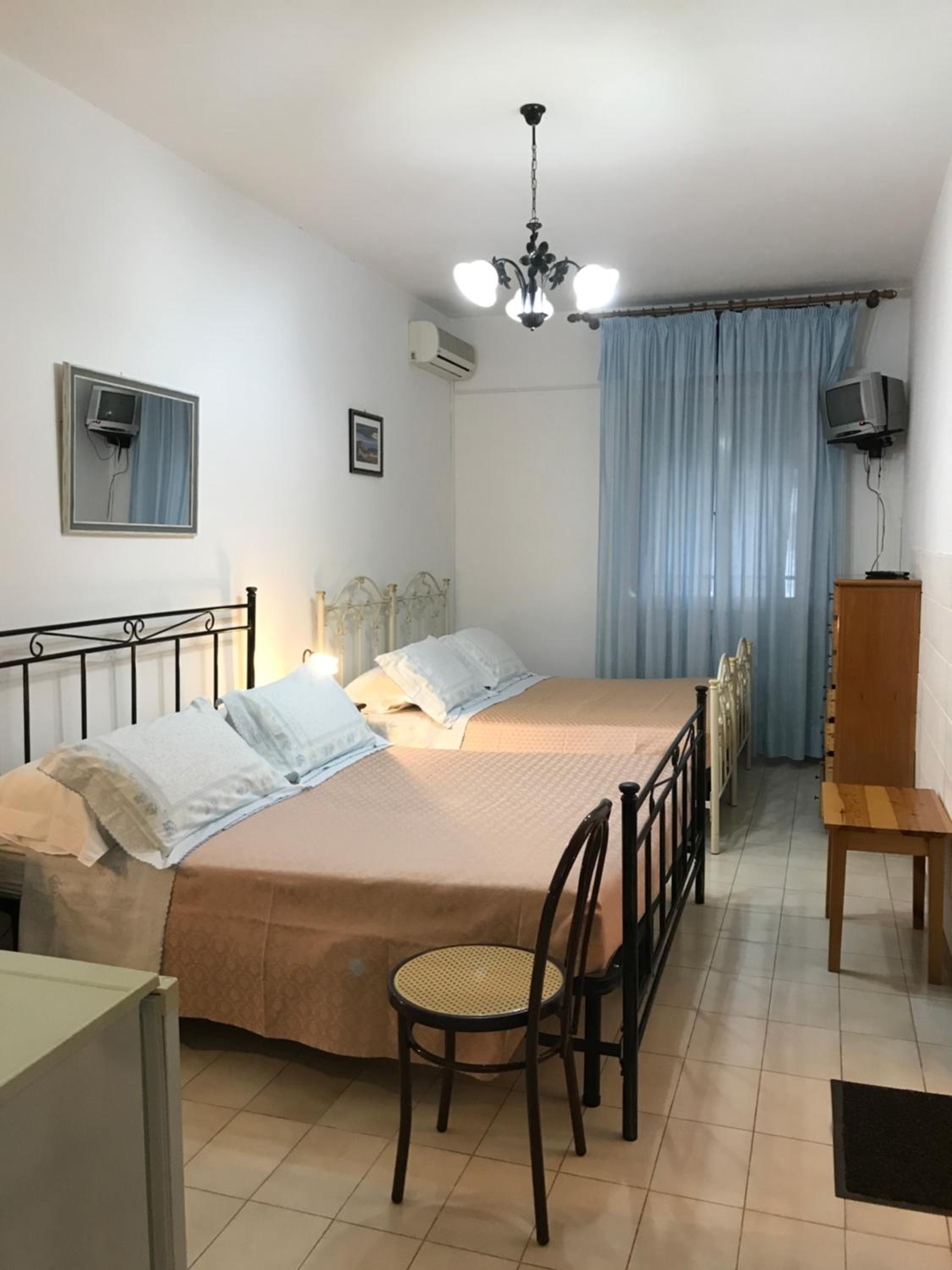 Quadruple Room - Photo 34