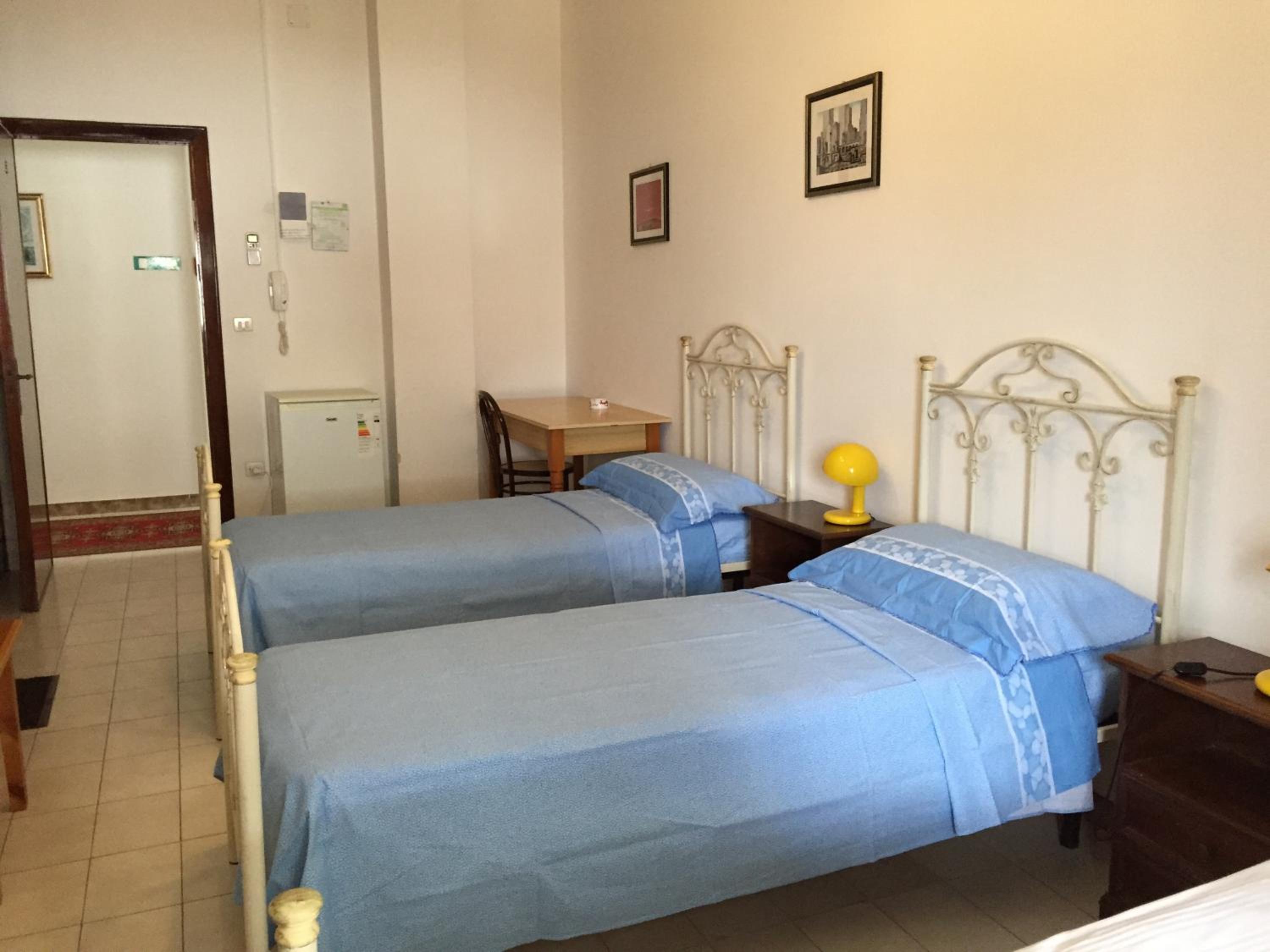 Quadruple Room - Photo 15