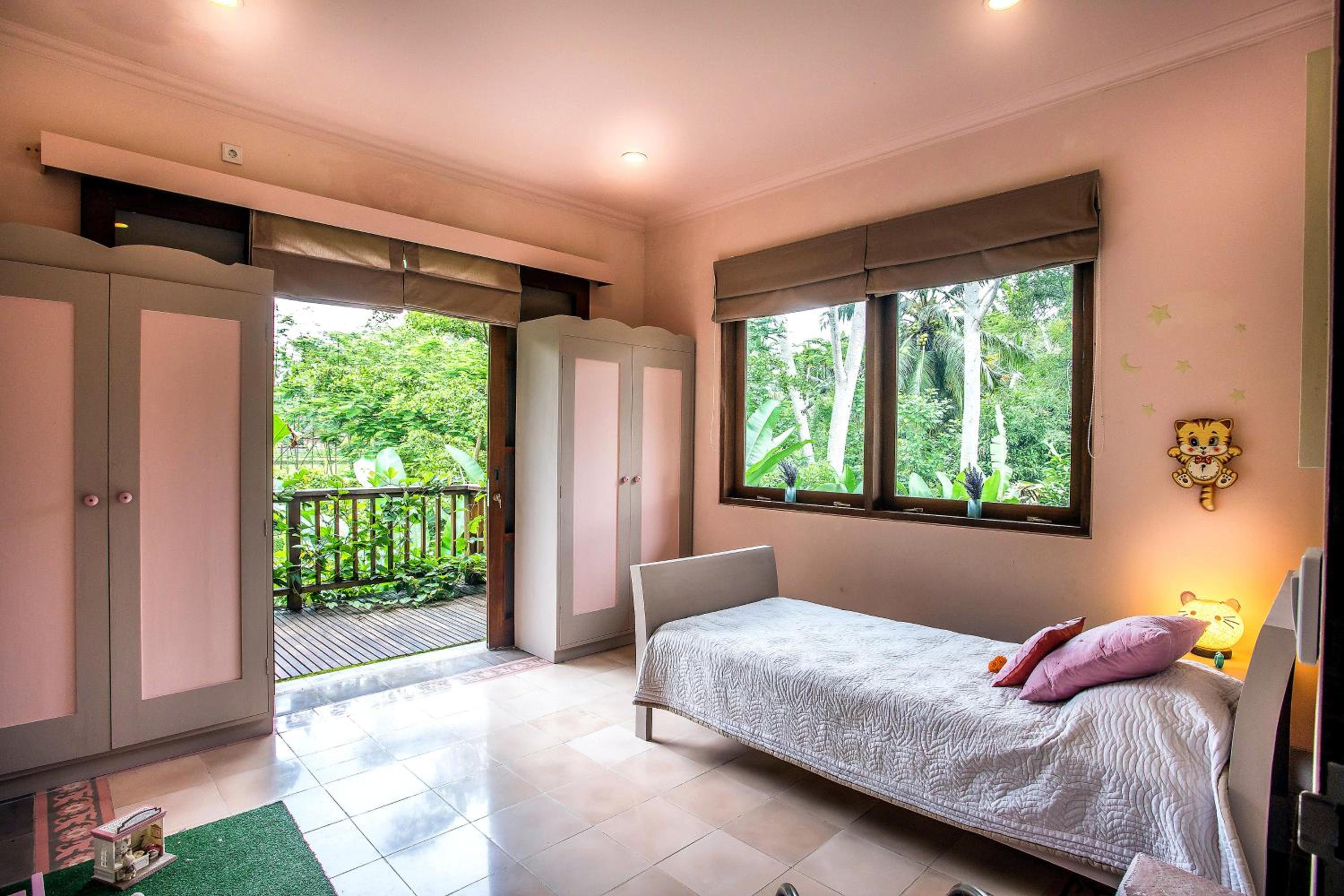 Three-Bedroom Villa - Photo 33