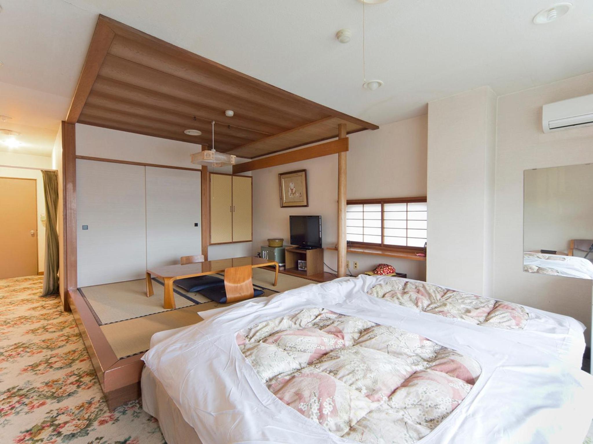 Quadruple Room with Lake View
