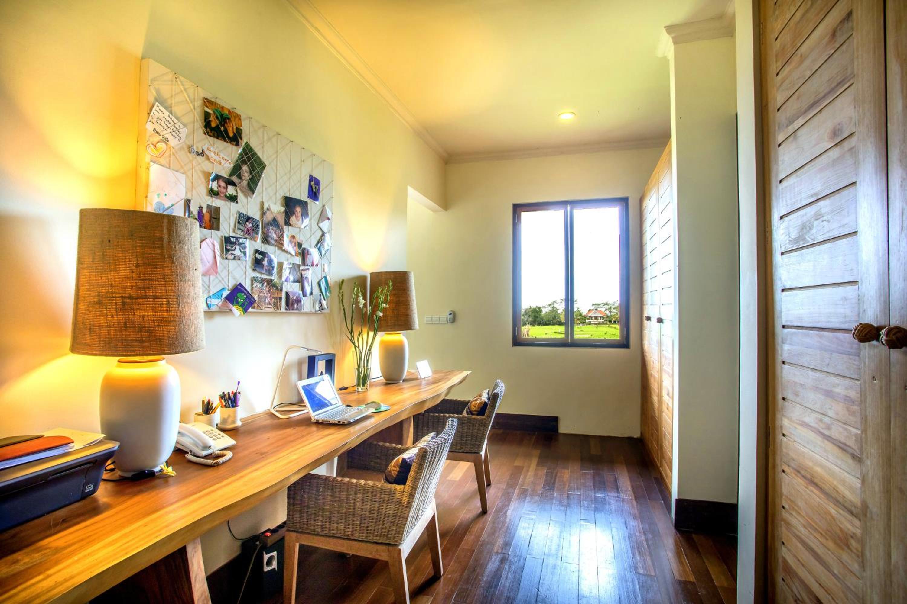 Three-Bedroom Villa - Photo 2