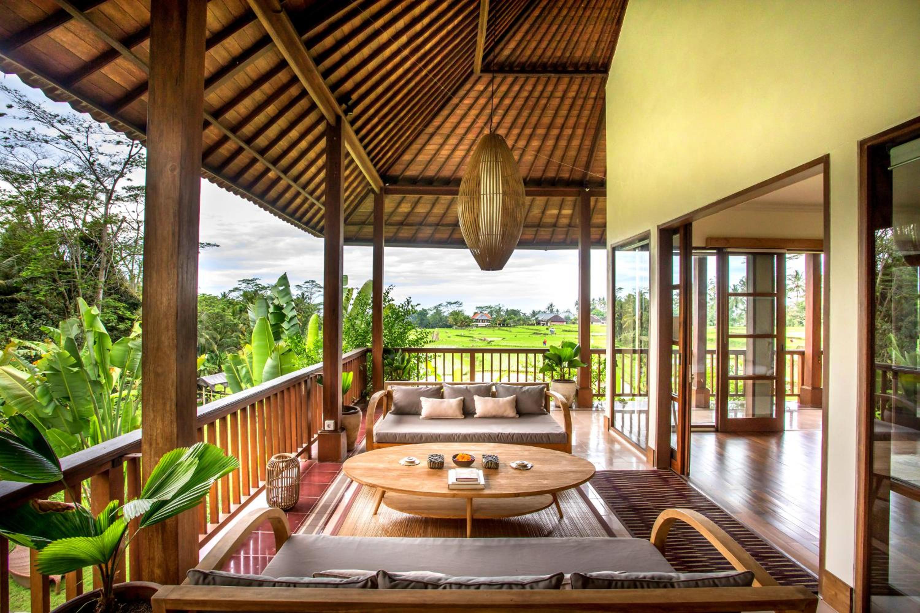 Three-Bedroom Villa - Photo 4