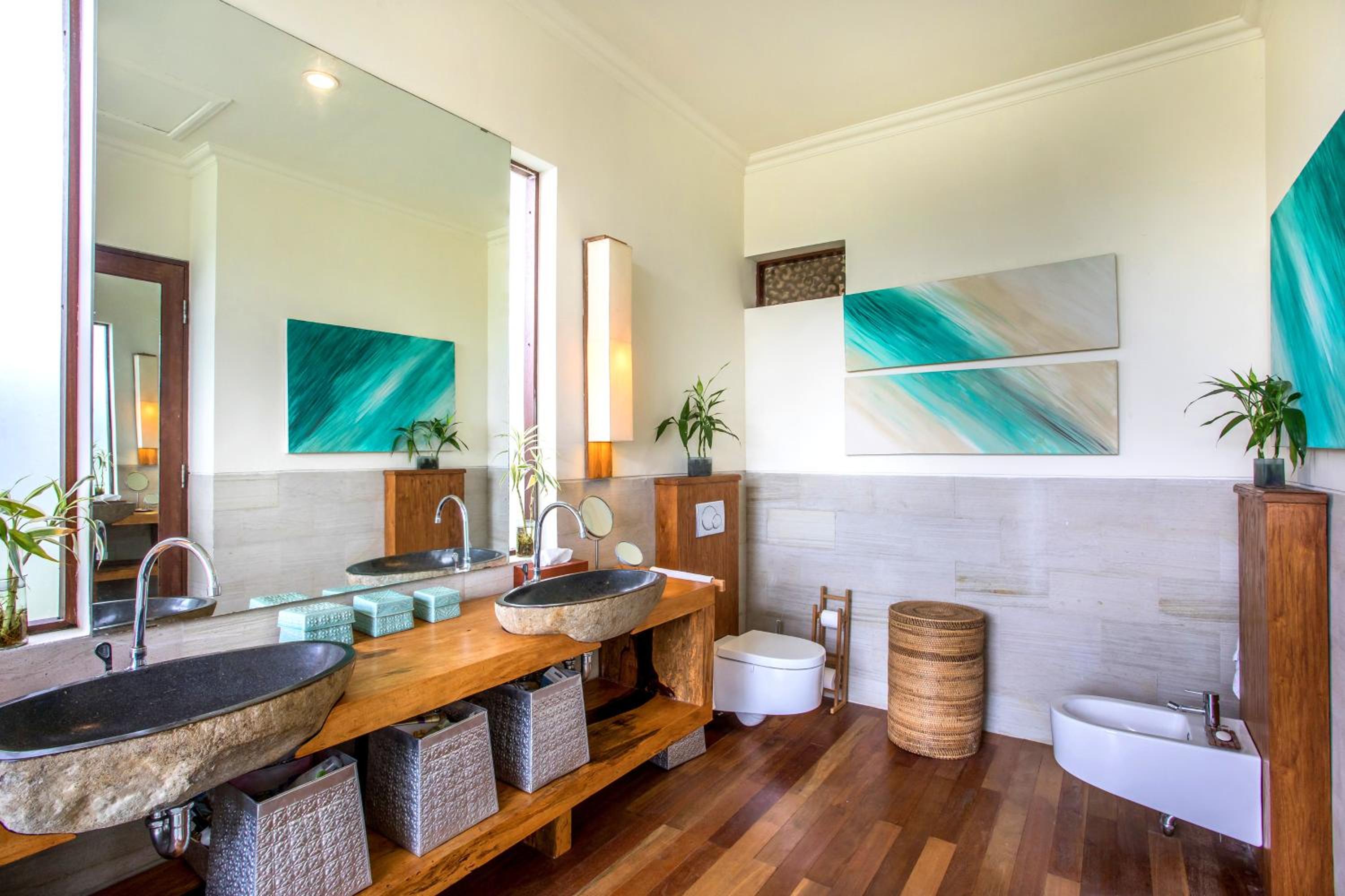 Three-Bedroom Villa - Photo 6