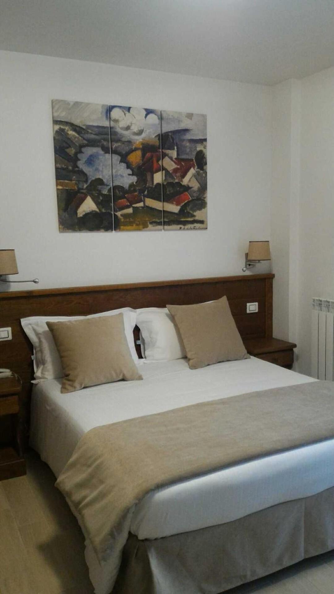 Large Double Room photo 2