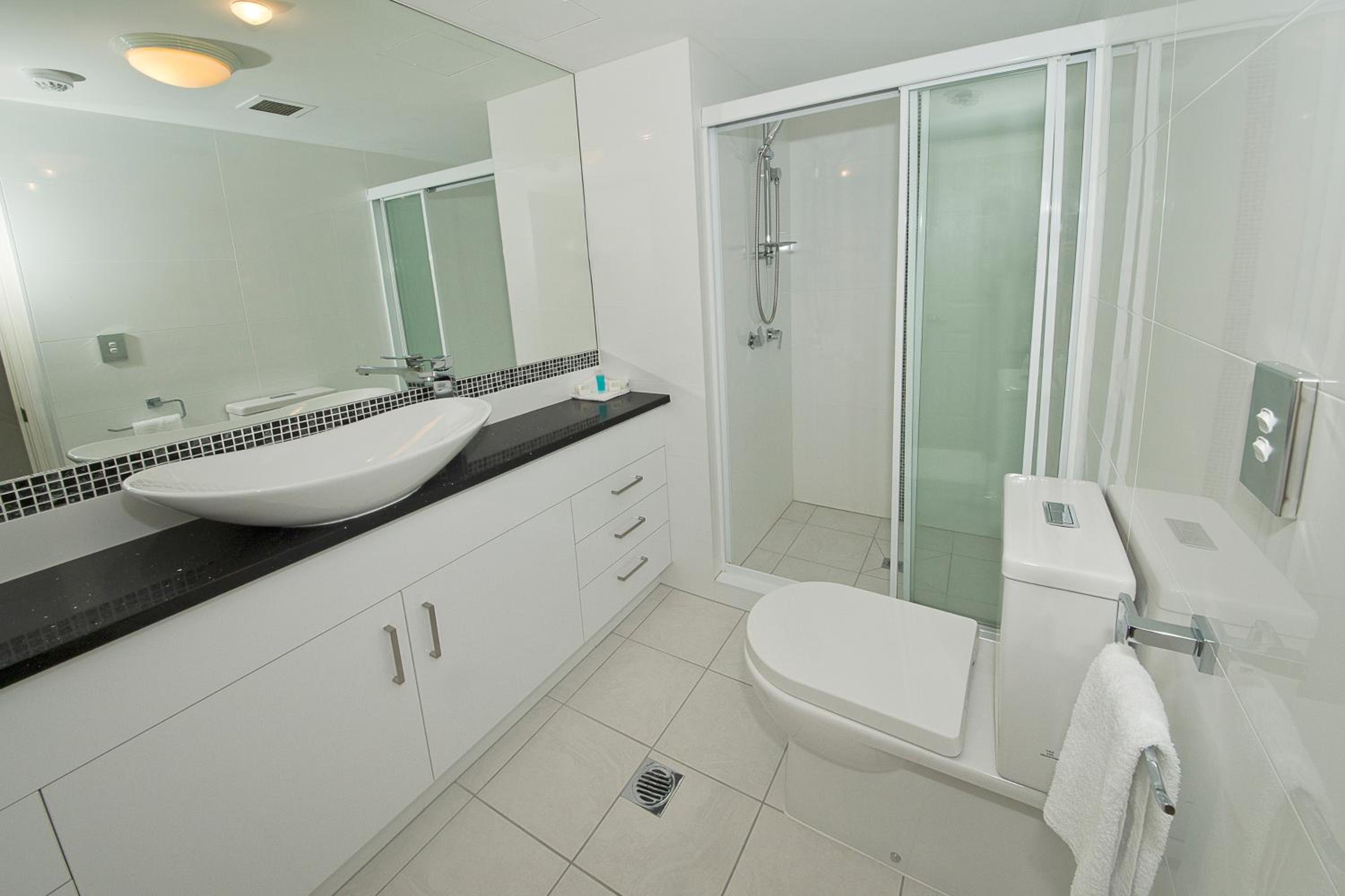Two-Bedroom Apartment with Two Bathrooms photo 2