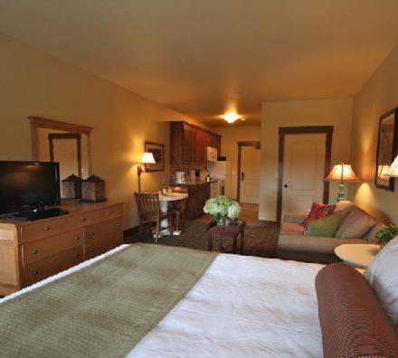 Studio Apartment - Nonsmoking - Photo 5