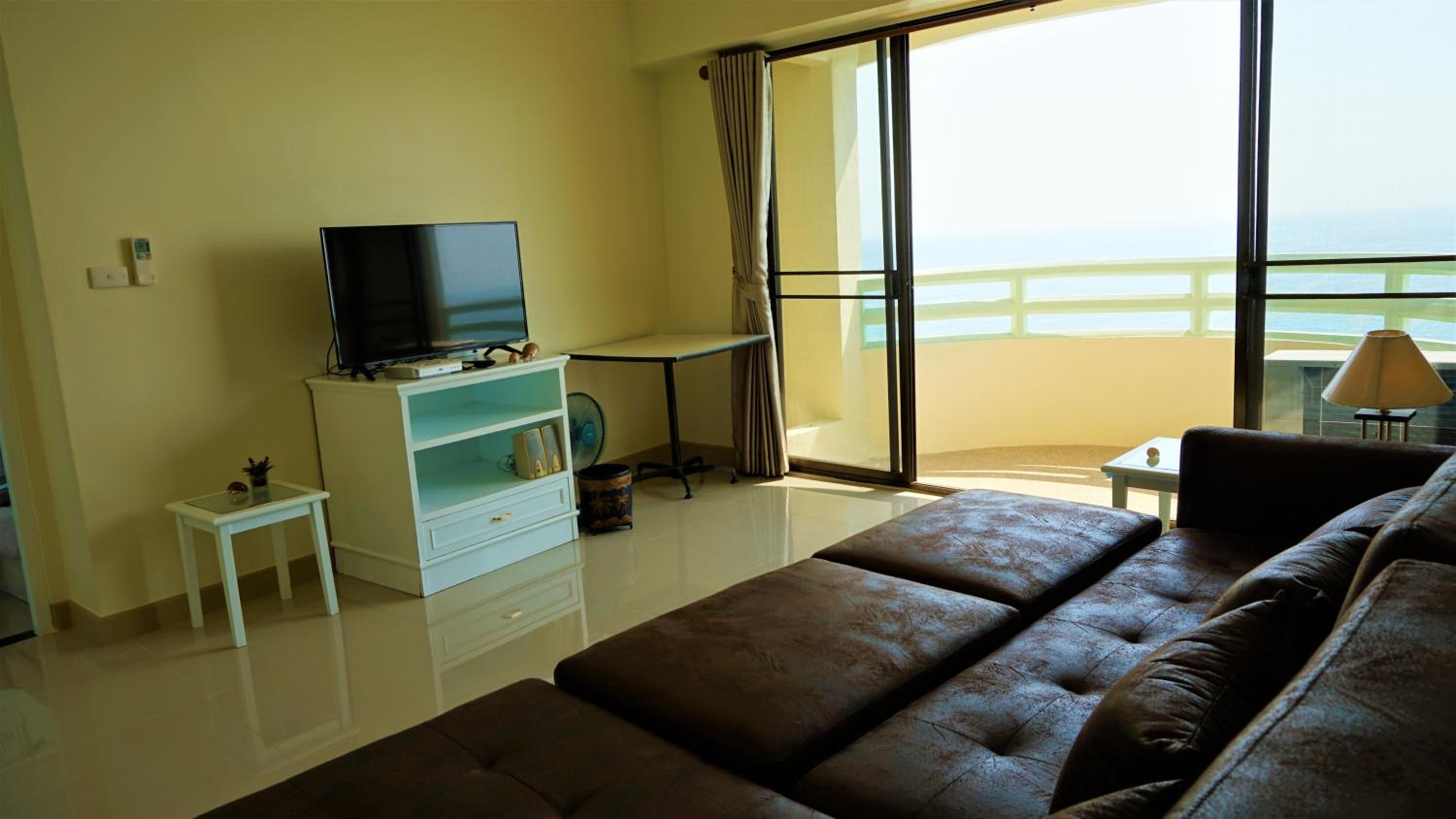 One-Bedroom Apartment - Photo 30