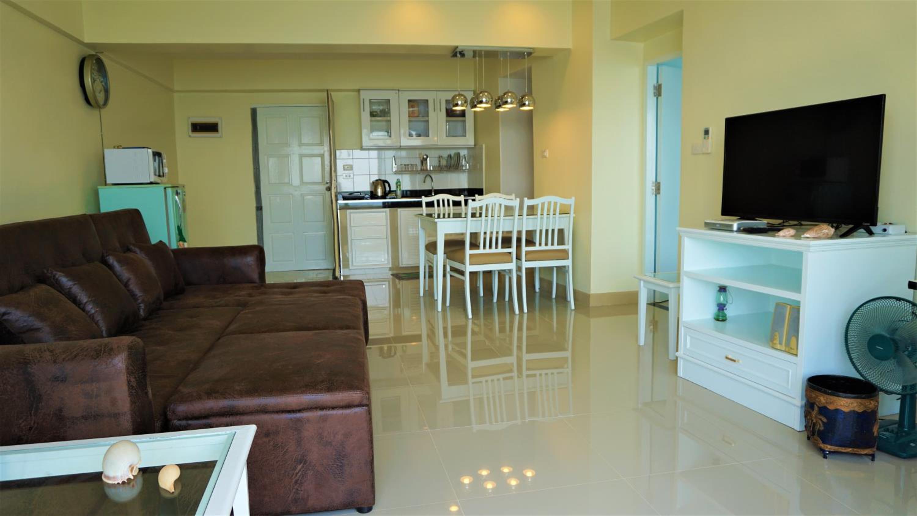 One-Bedroom Apartment - Photo 40