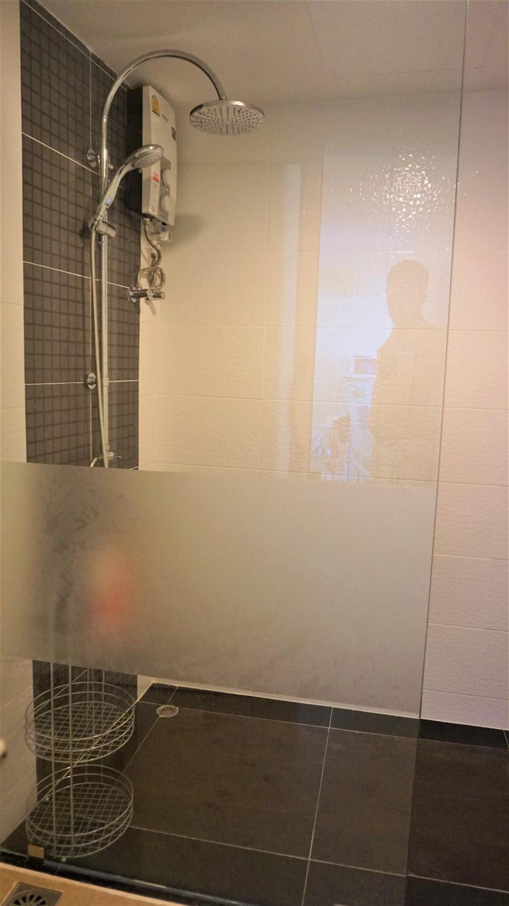 One-Bedroom Apartment - Photo 27