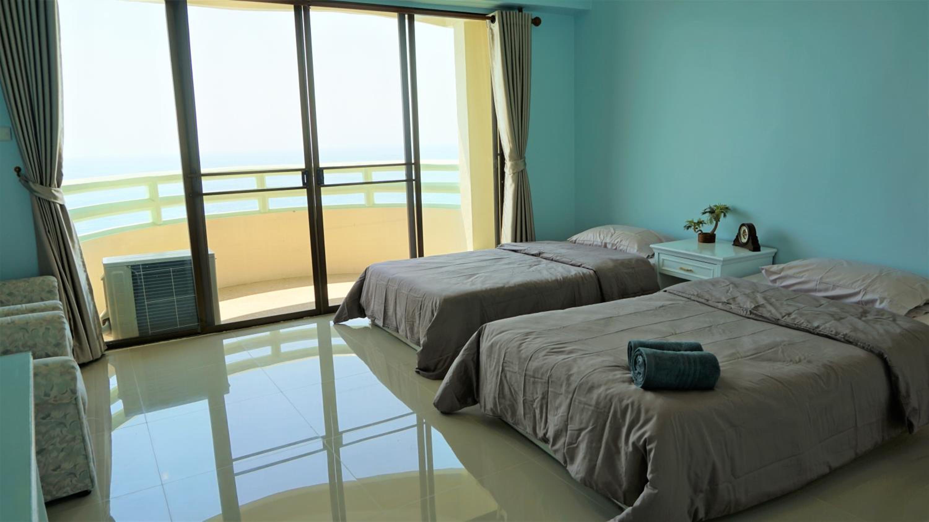 One-Bedroom Apartment - Photo 19