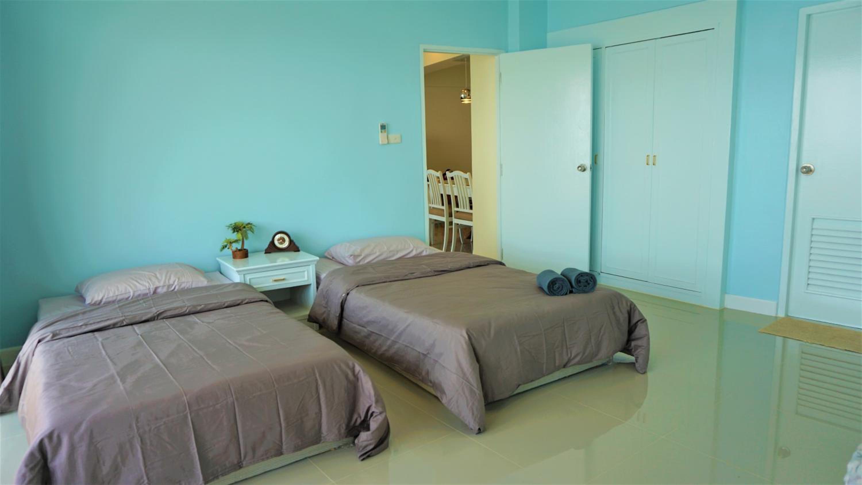 One-Bedroom Apartment - Photo 18
