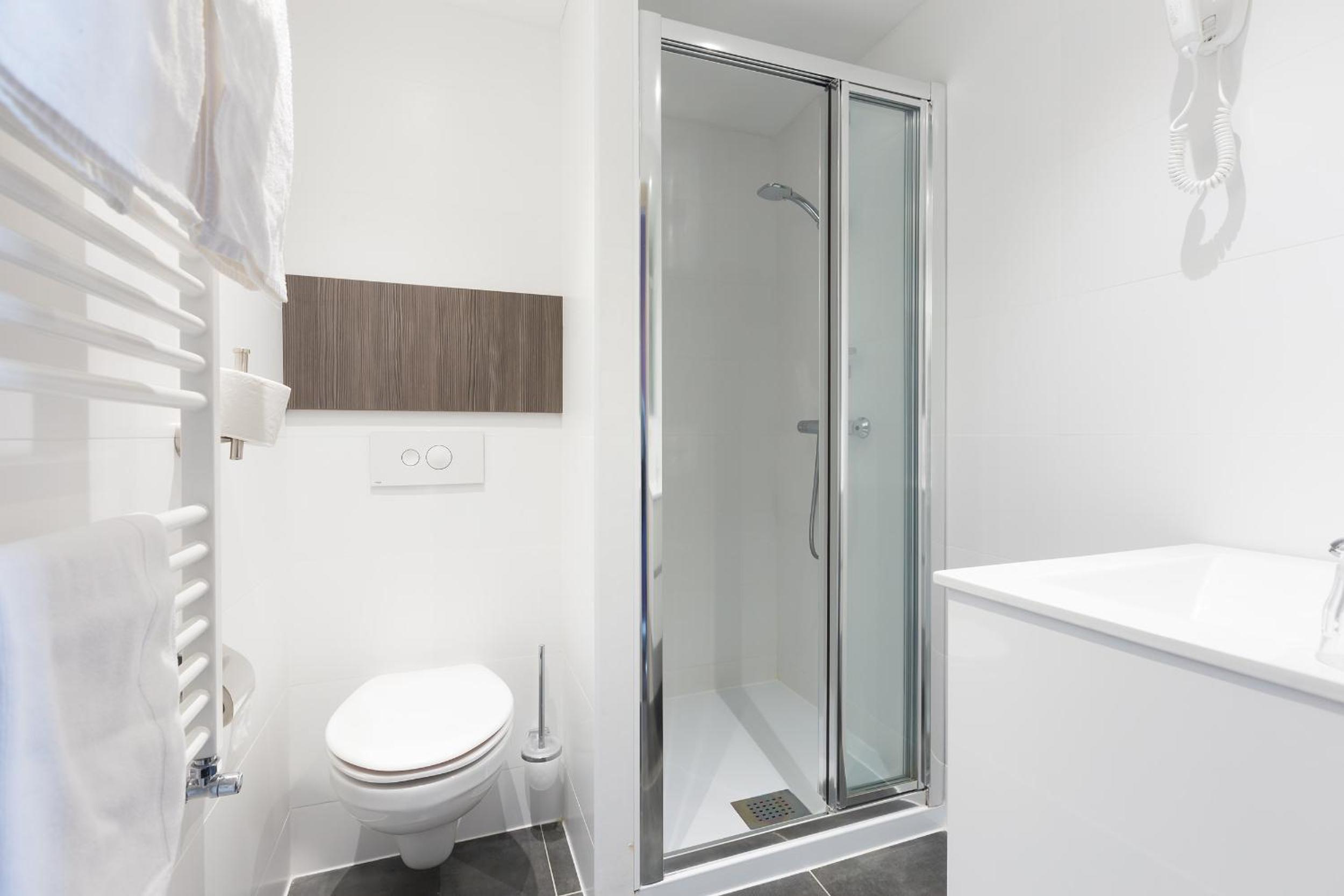 Standard Double Room - Photo 3