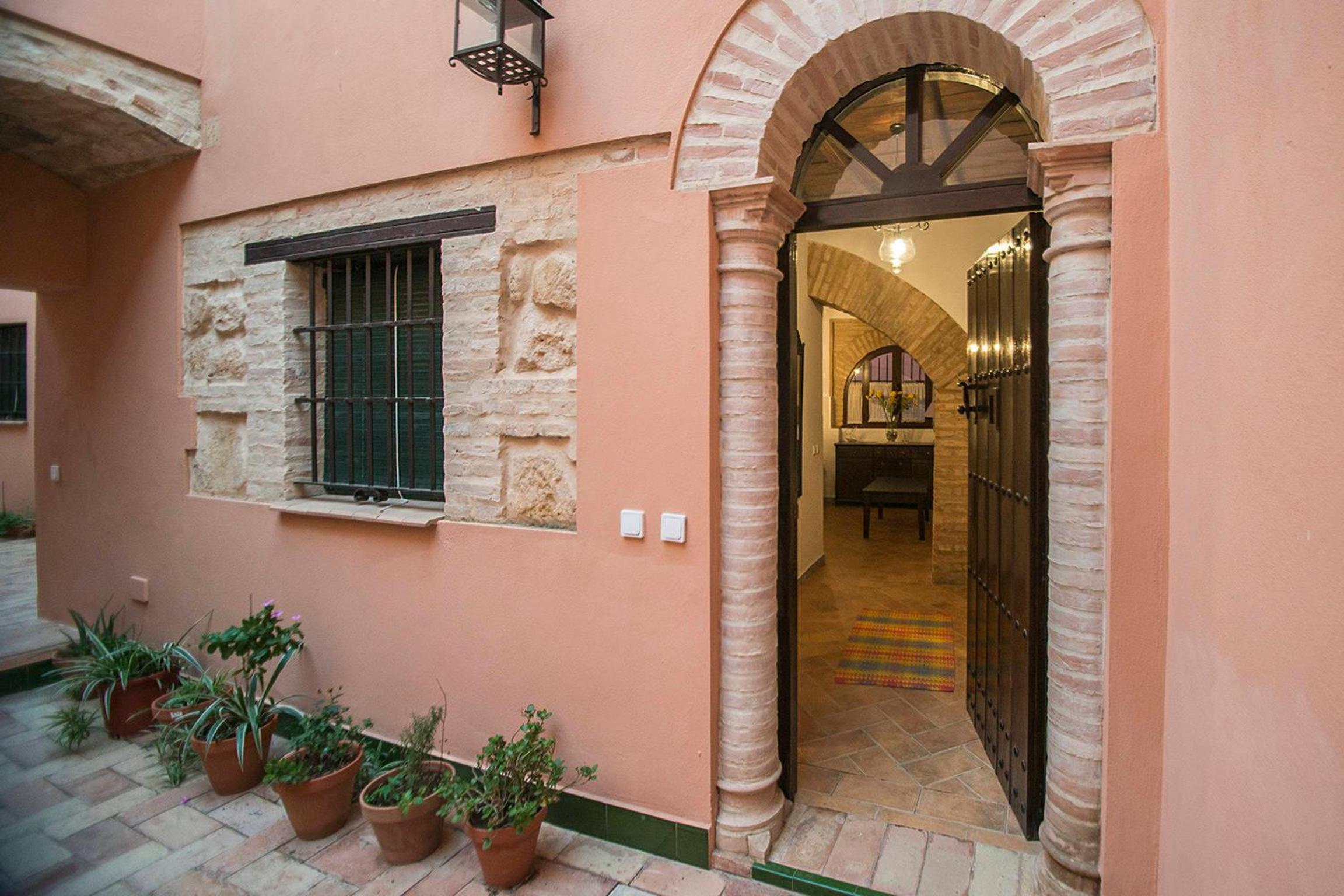 Three-Bedroom Townhouse - Photo 26