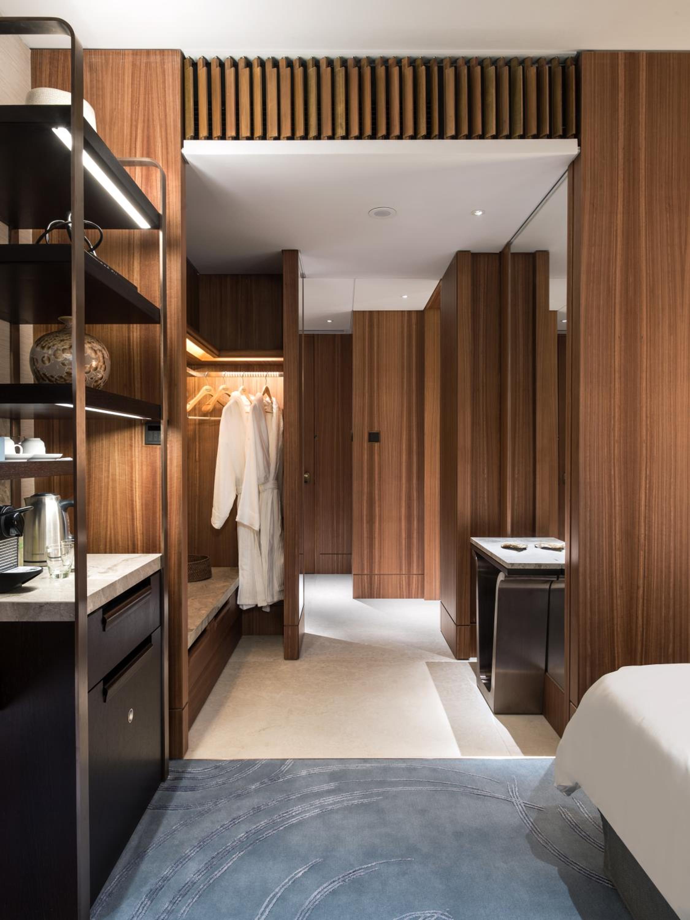 Deluxe Twin Room with City View