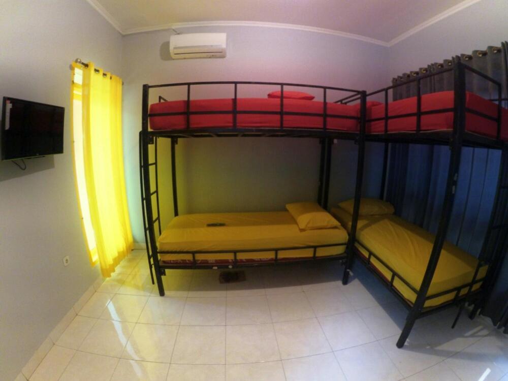 Single Bed in Female Dormitory Room photo 2