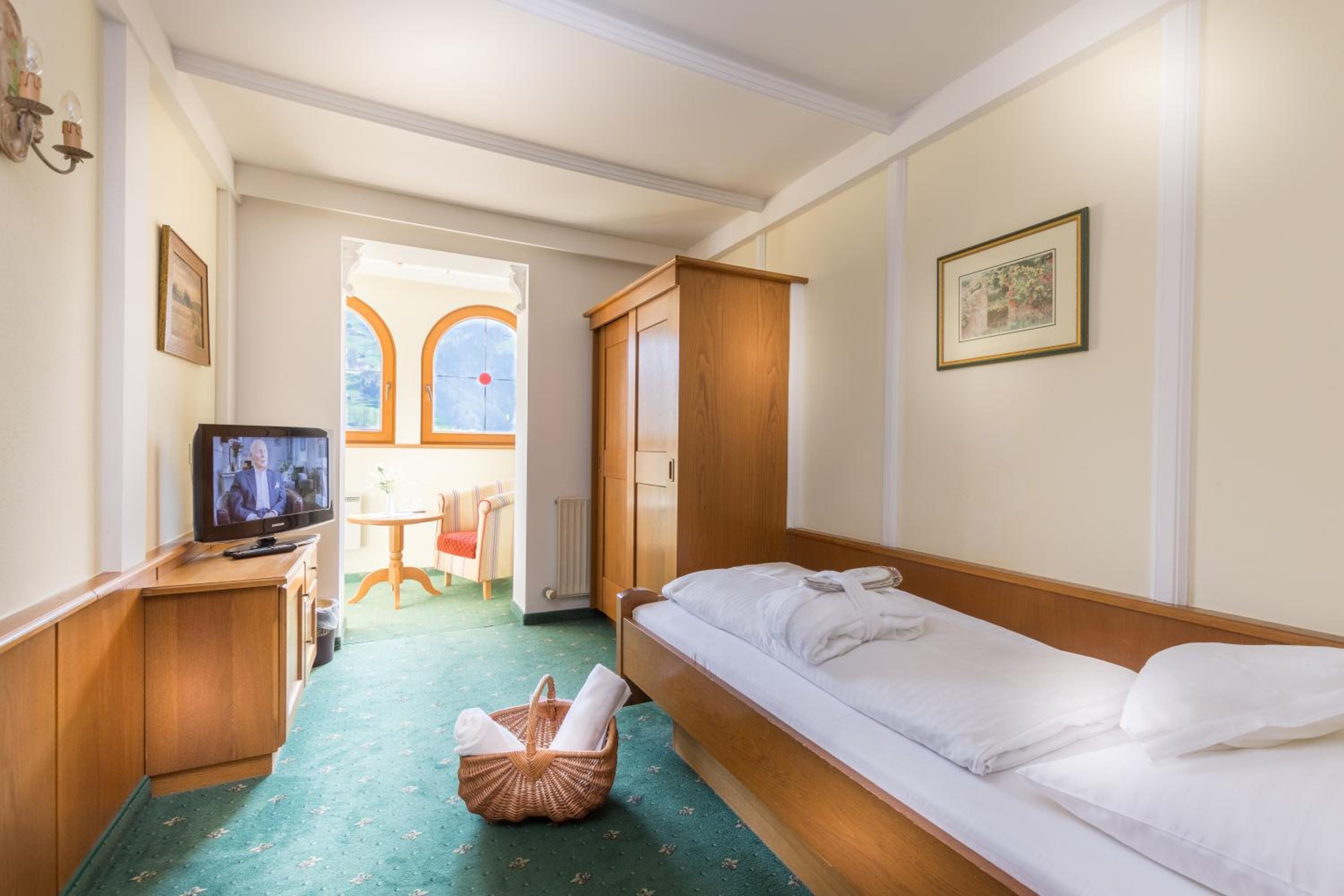 Single Room with Balcony photo 1