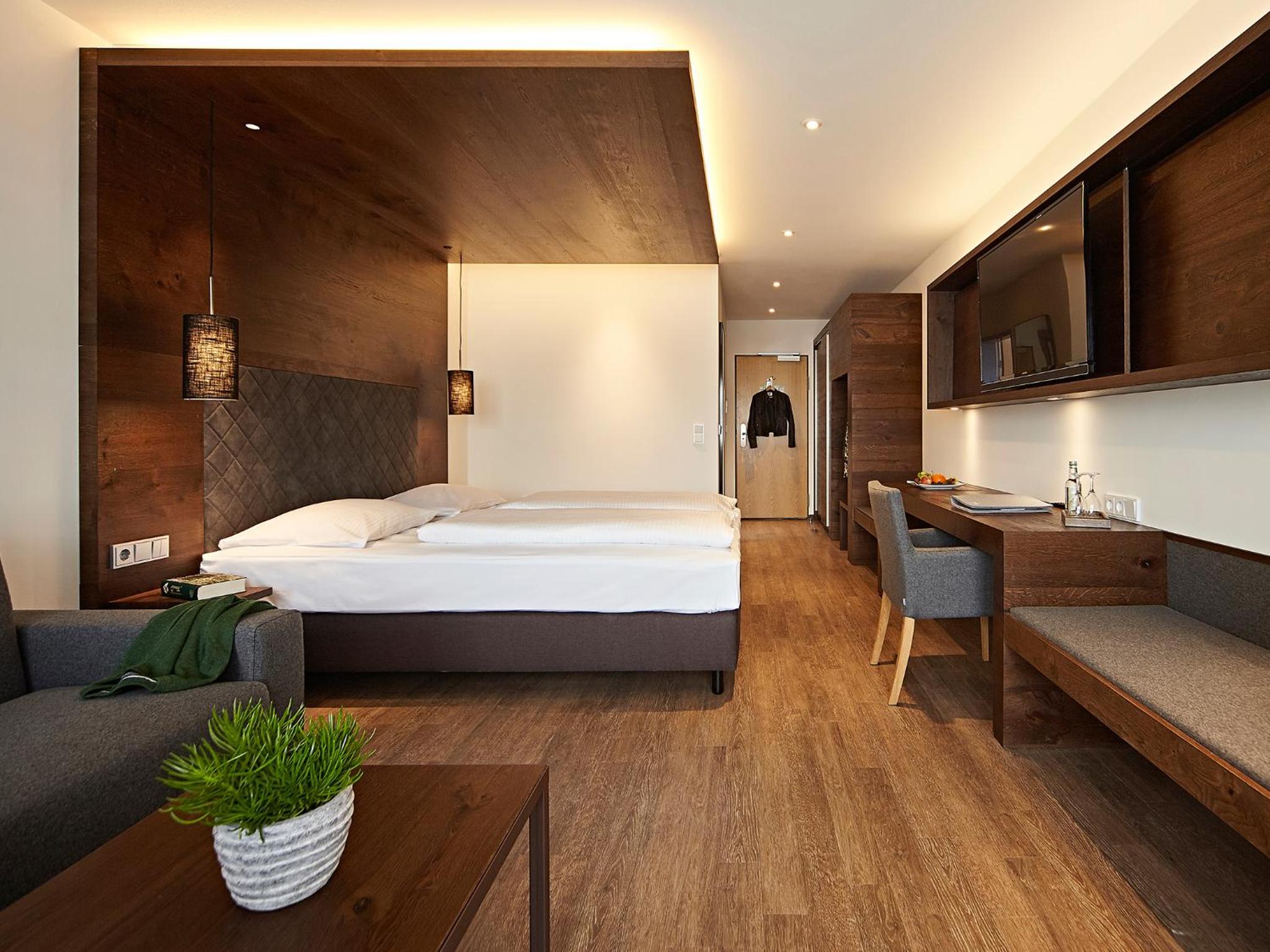 Deluxe Double Room with Balcony photo 1