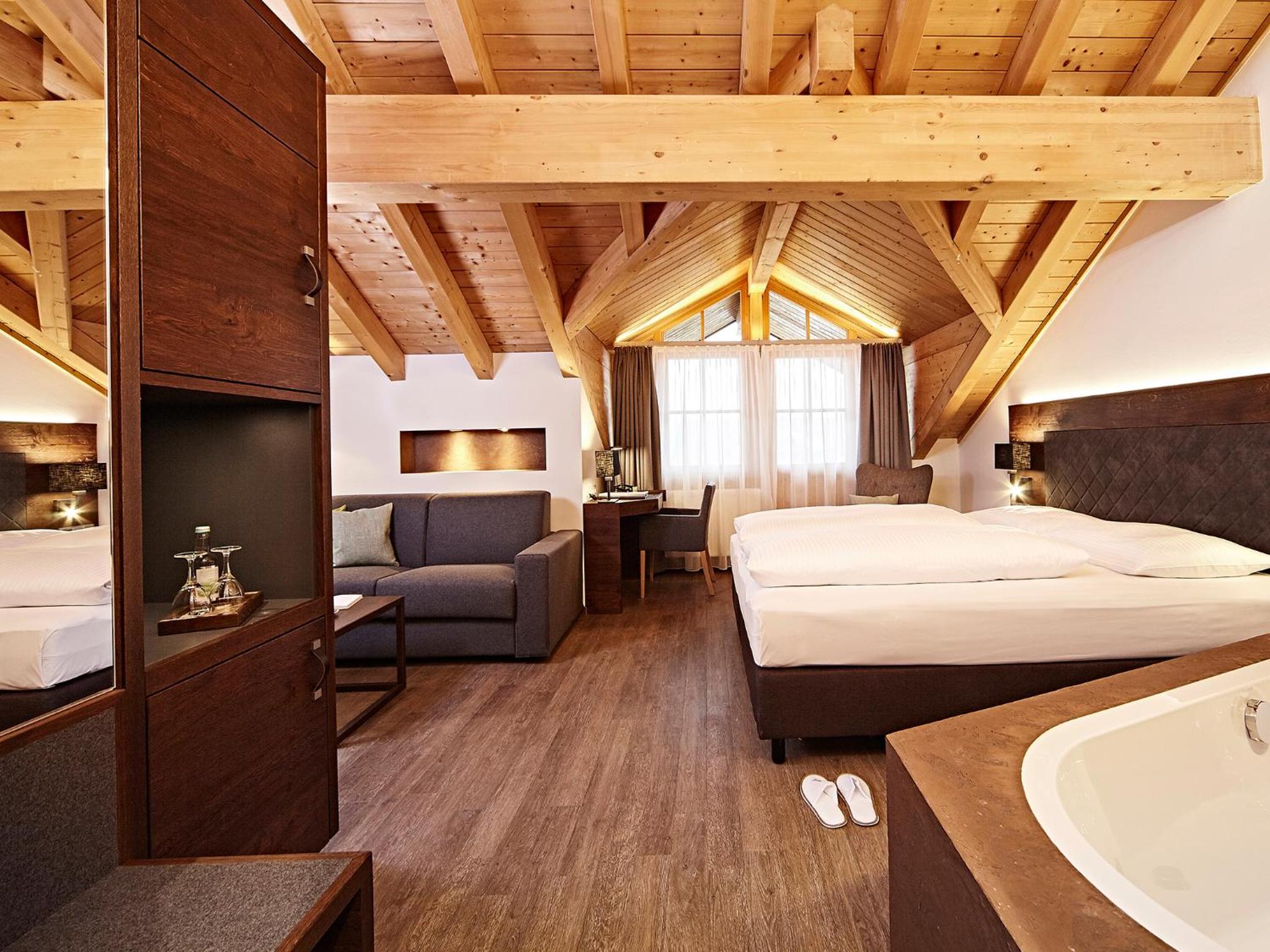 Large Double Room - Photo 12