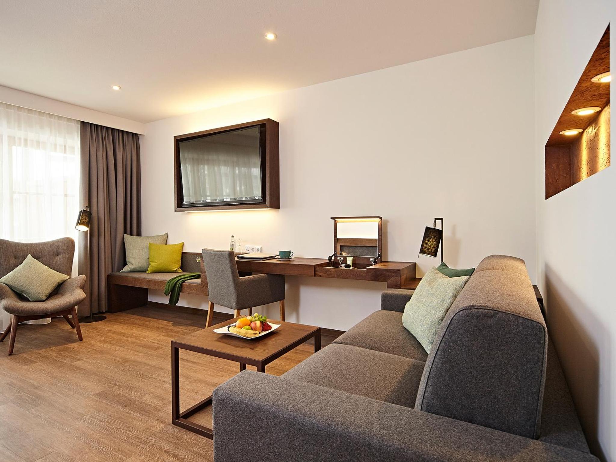 Large Double Room - Photo 10