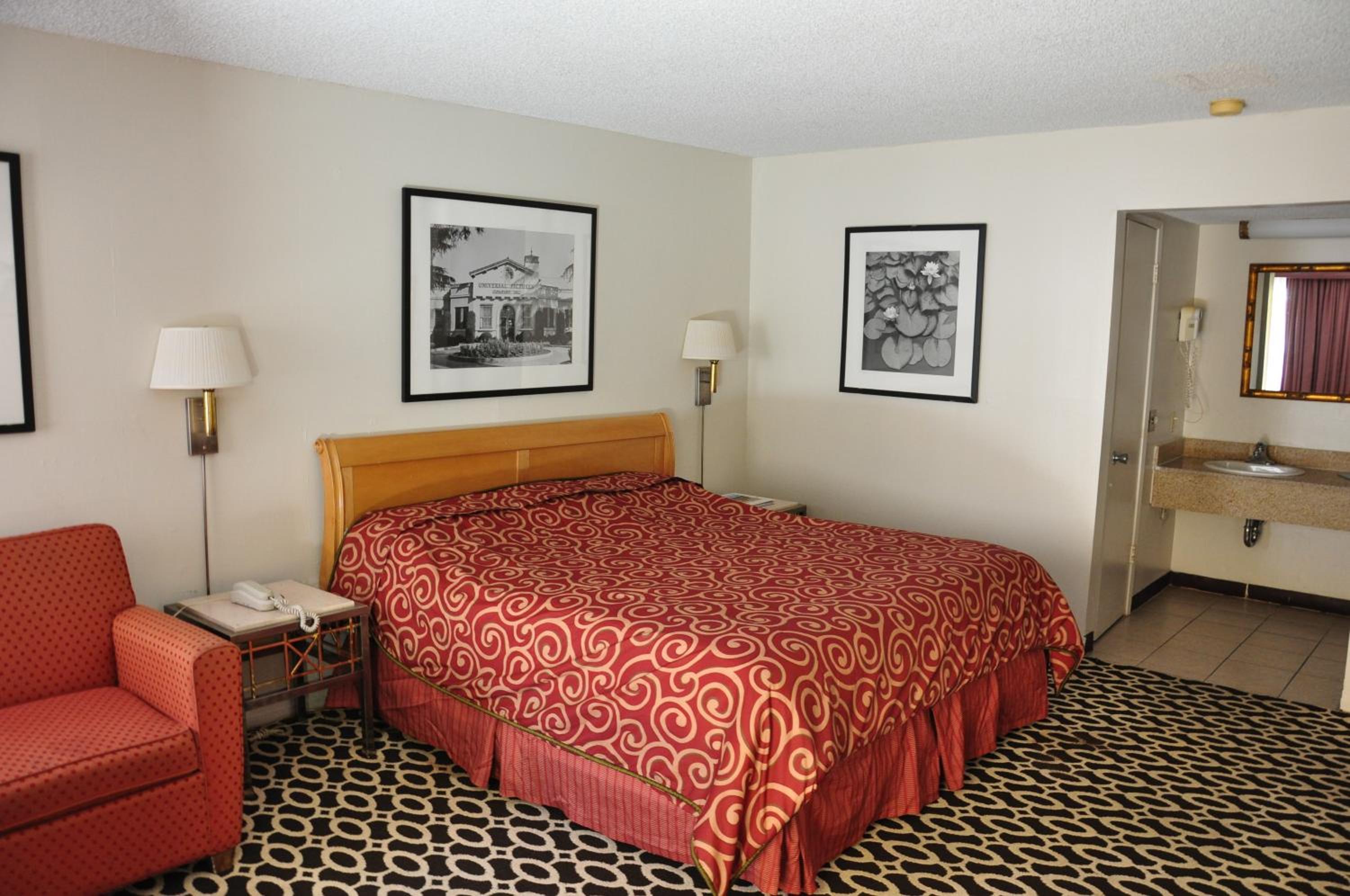 Deluxe Junior Suite photo 2