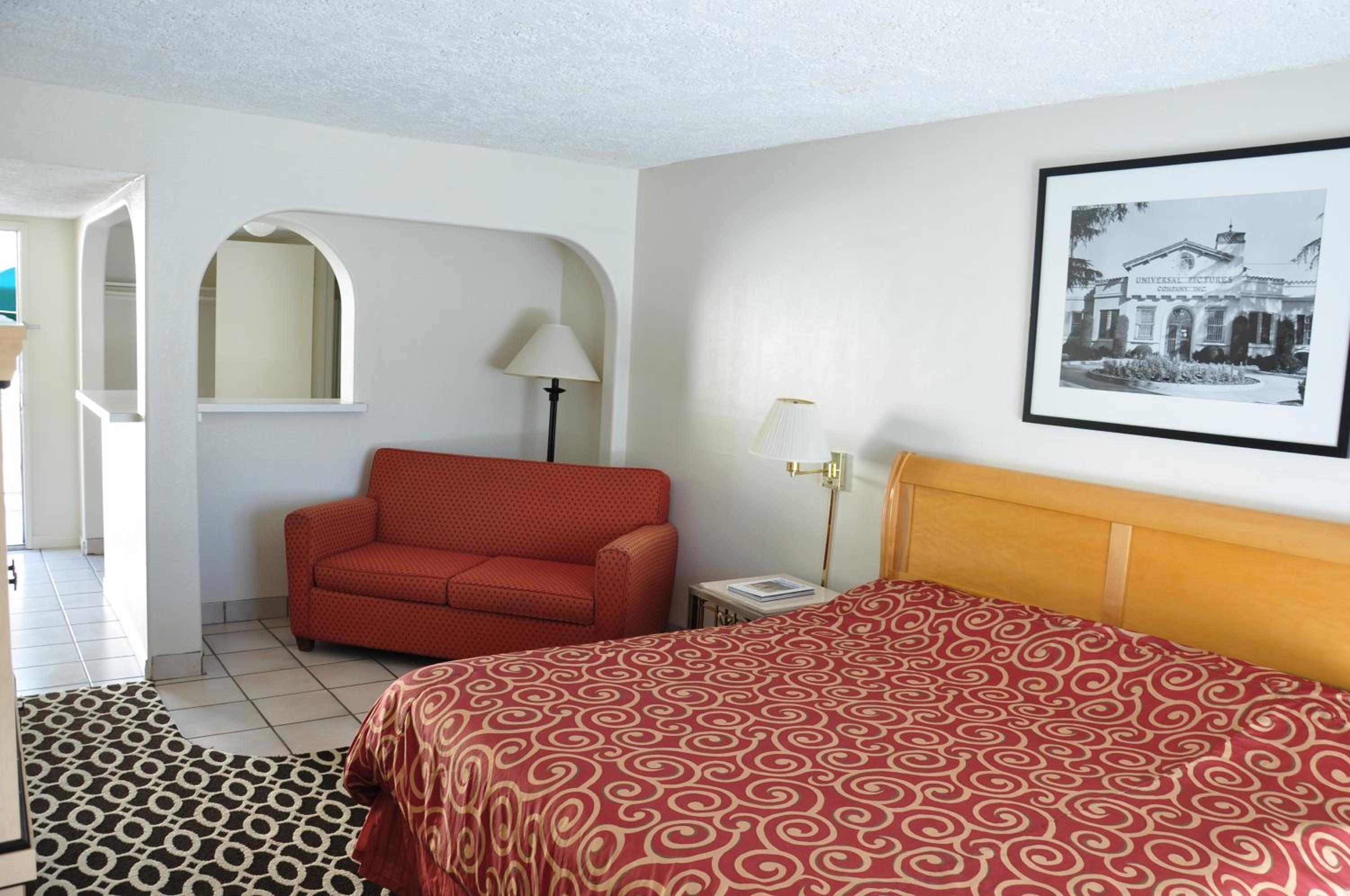 Deluxe Junior Suite photo 3
