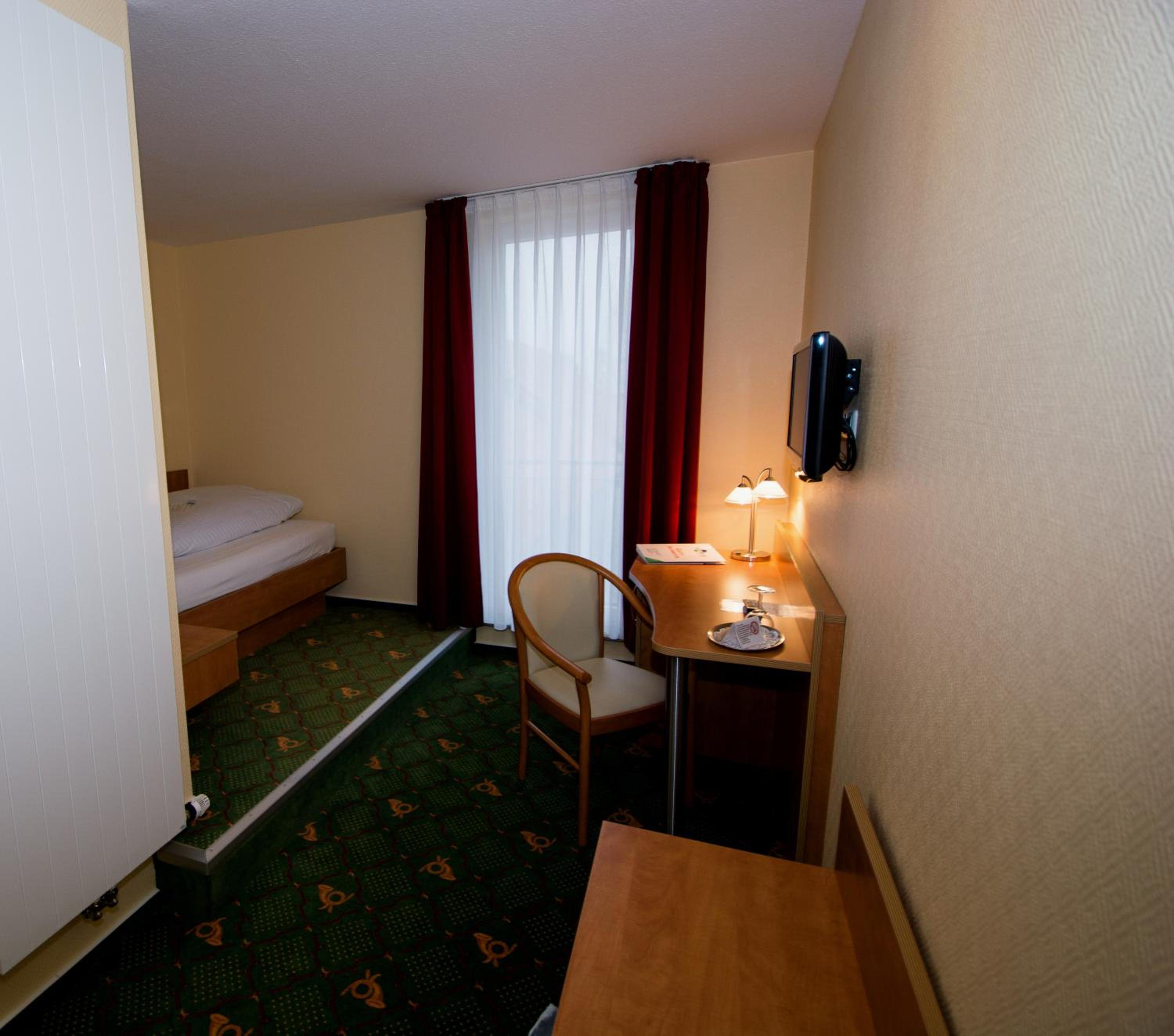 Single Room photo 3