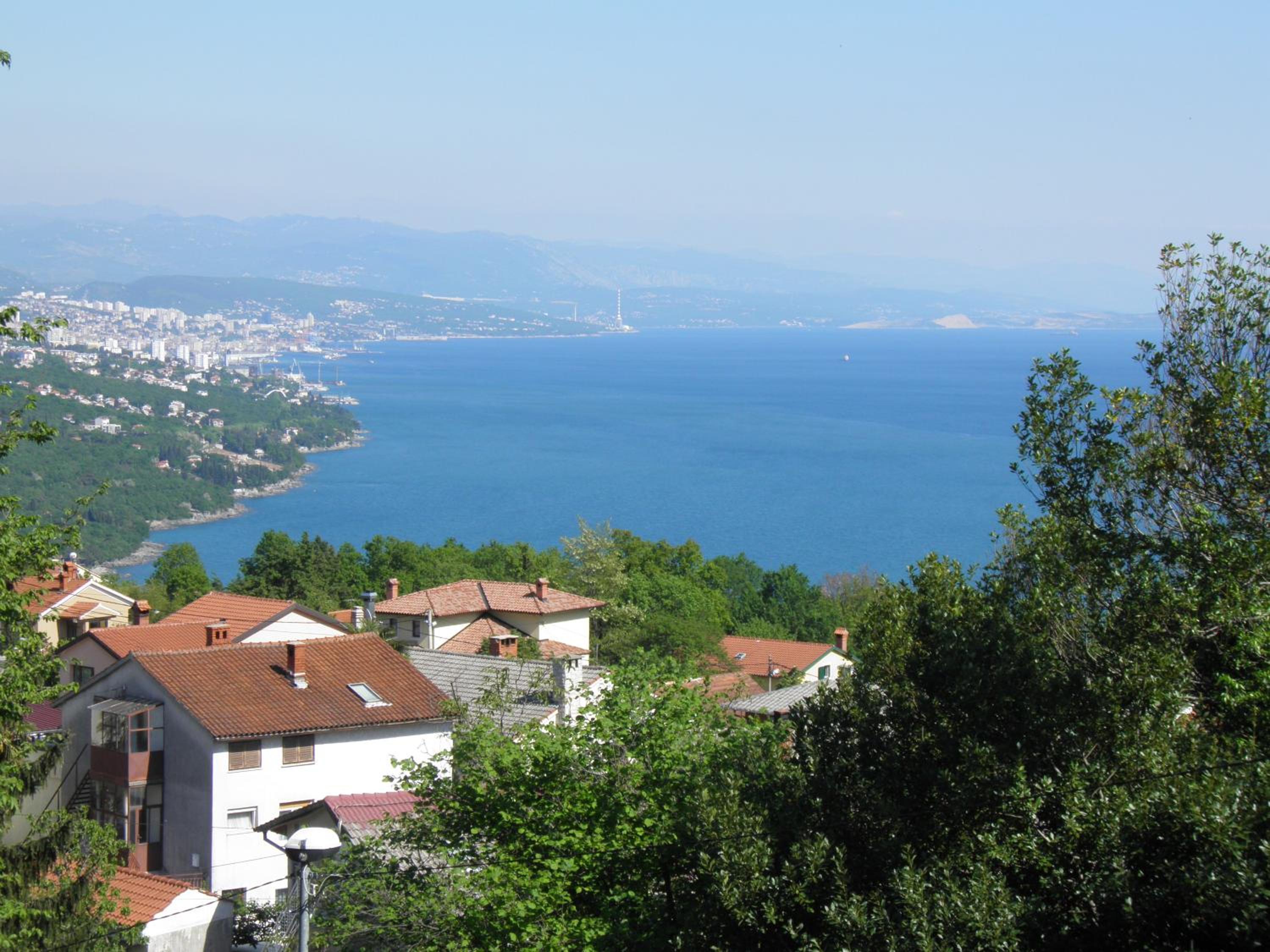 Apartment with Sea View - Photo 4