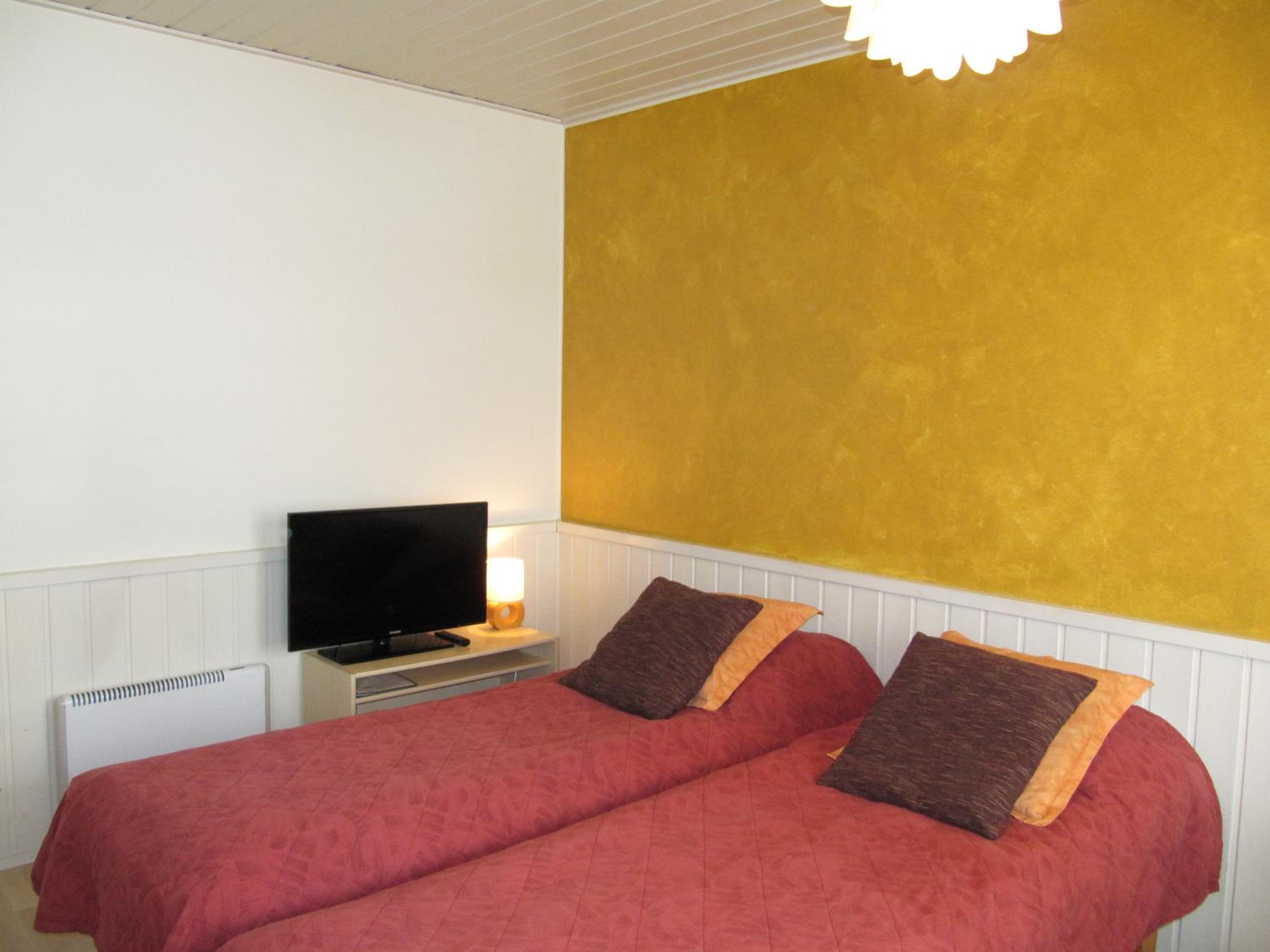 Apartment - Photo 2