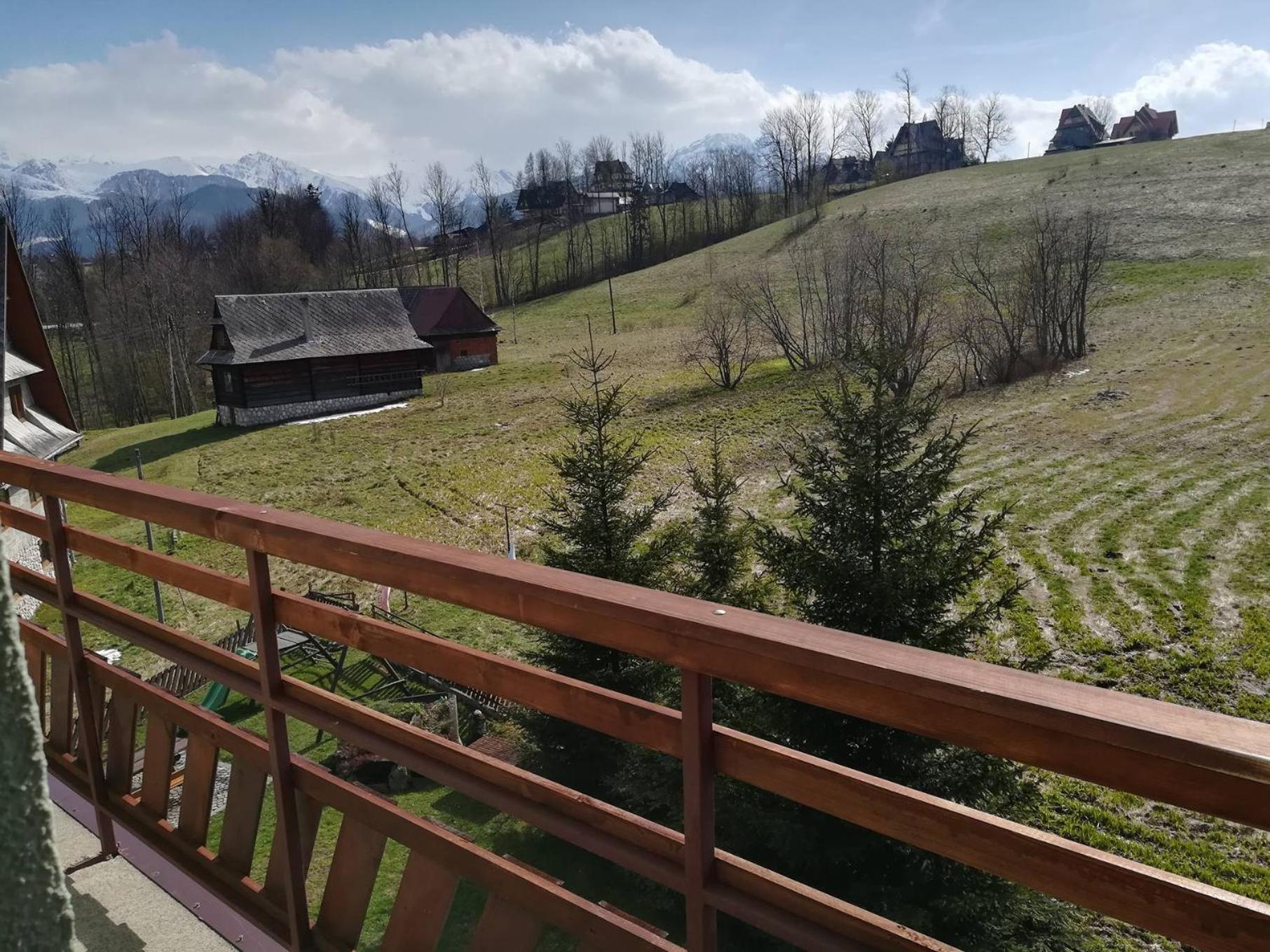 Apartment with Mountain View - Photo 12