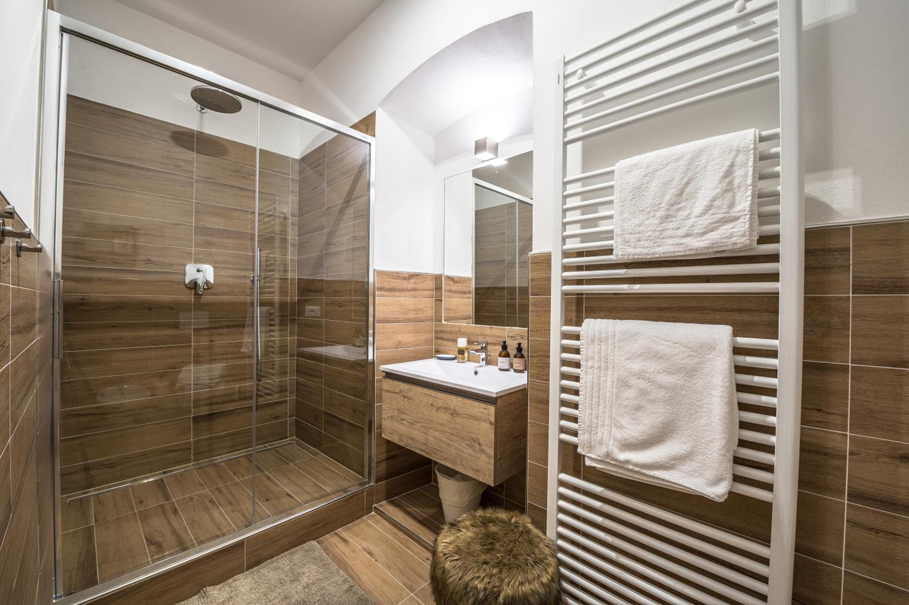 Quadruple Room - Photo 3